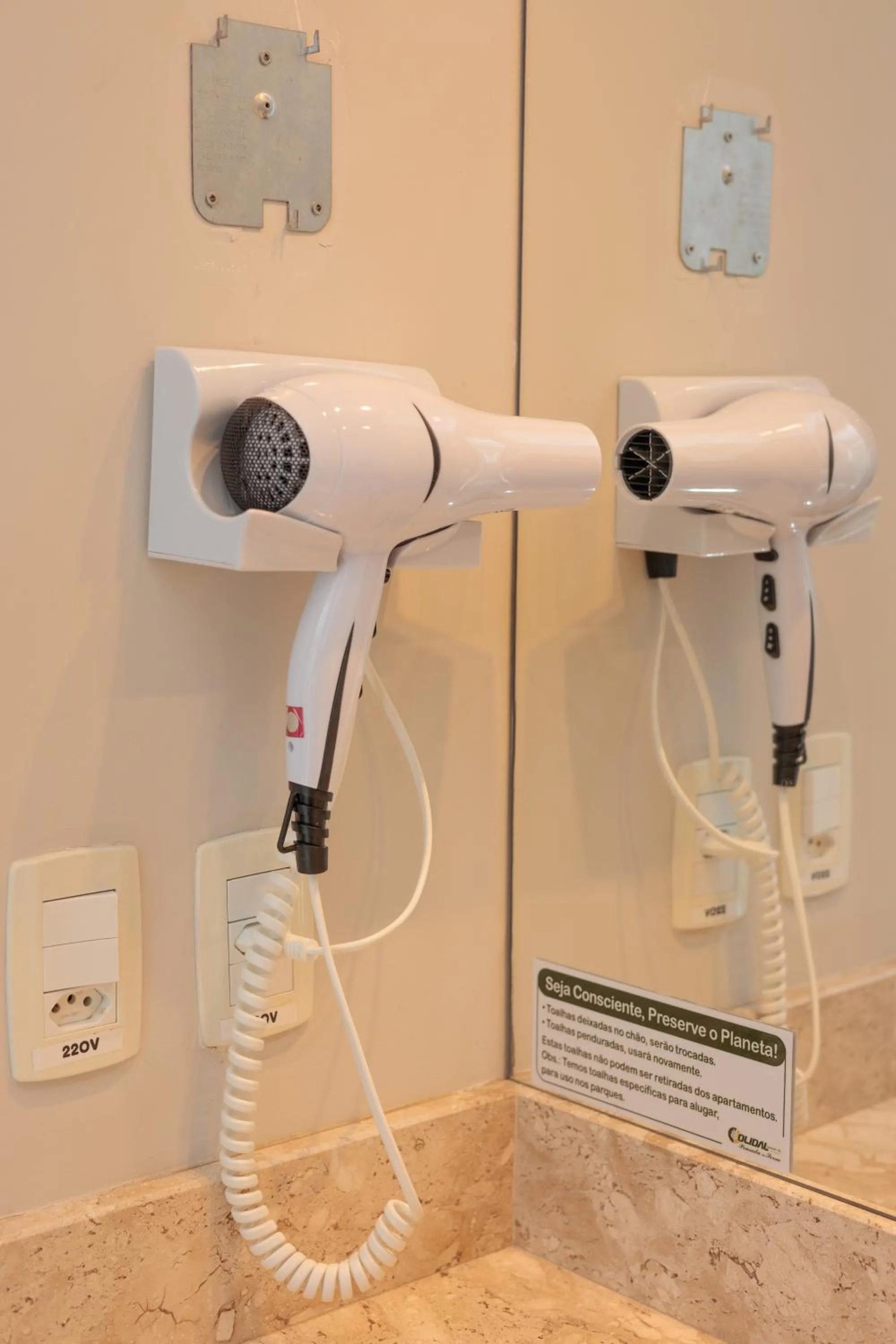 hair dryier in Pousada Naala Gramado