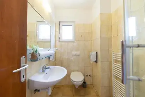 Studio Apartment with Balcony in Guesthouse Villa Irena Studio Apartment with Balcony in Guesthouse Villa Irena