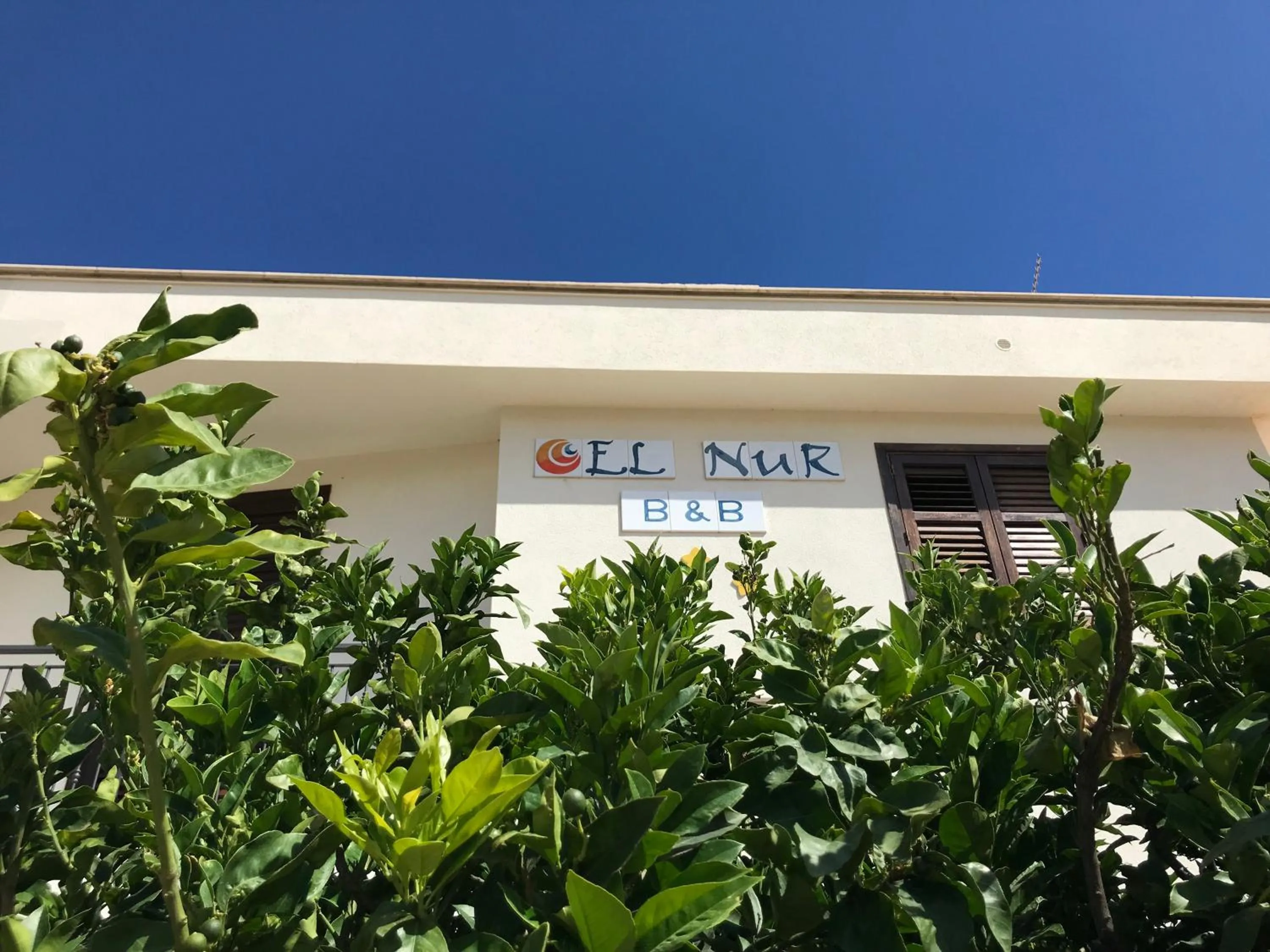 Property logo or sign in El Nur Bed & Breakfast