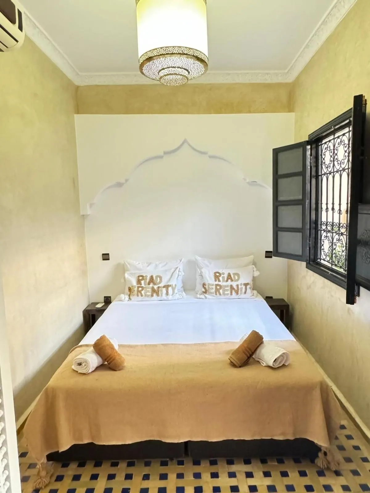 Bedroom, Bed in Riad dar serenity