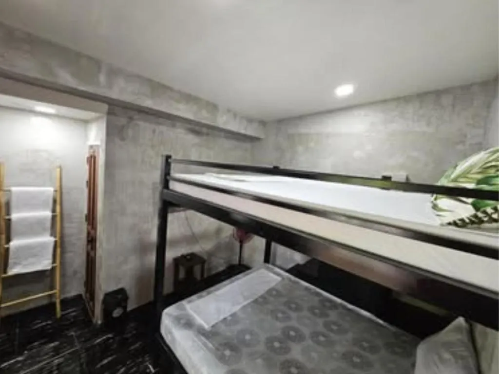 Bedroom, Bed in Acacia Sunset Village Inn