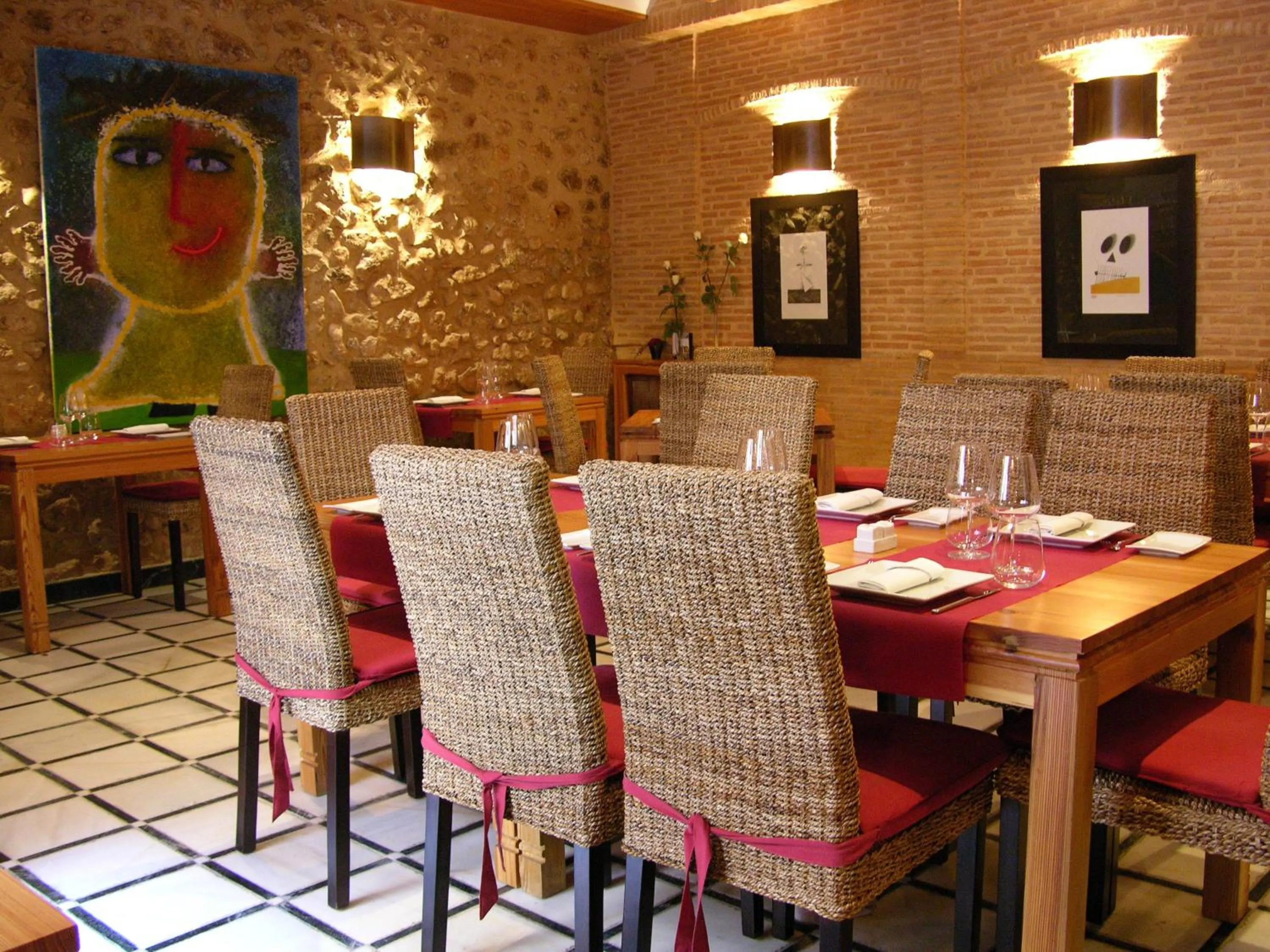 Restaurant/places to eat in Hotel Casa Babel