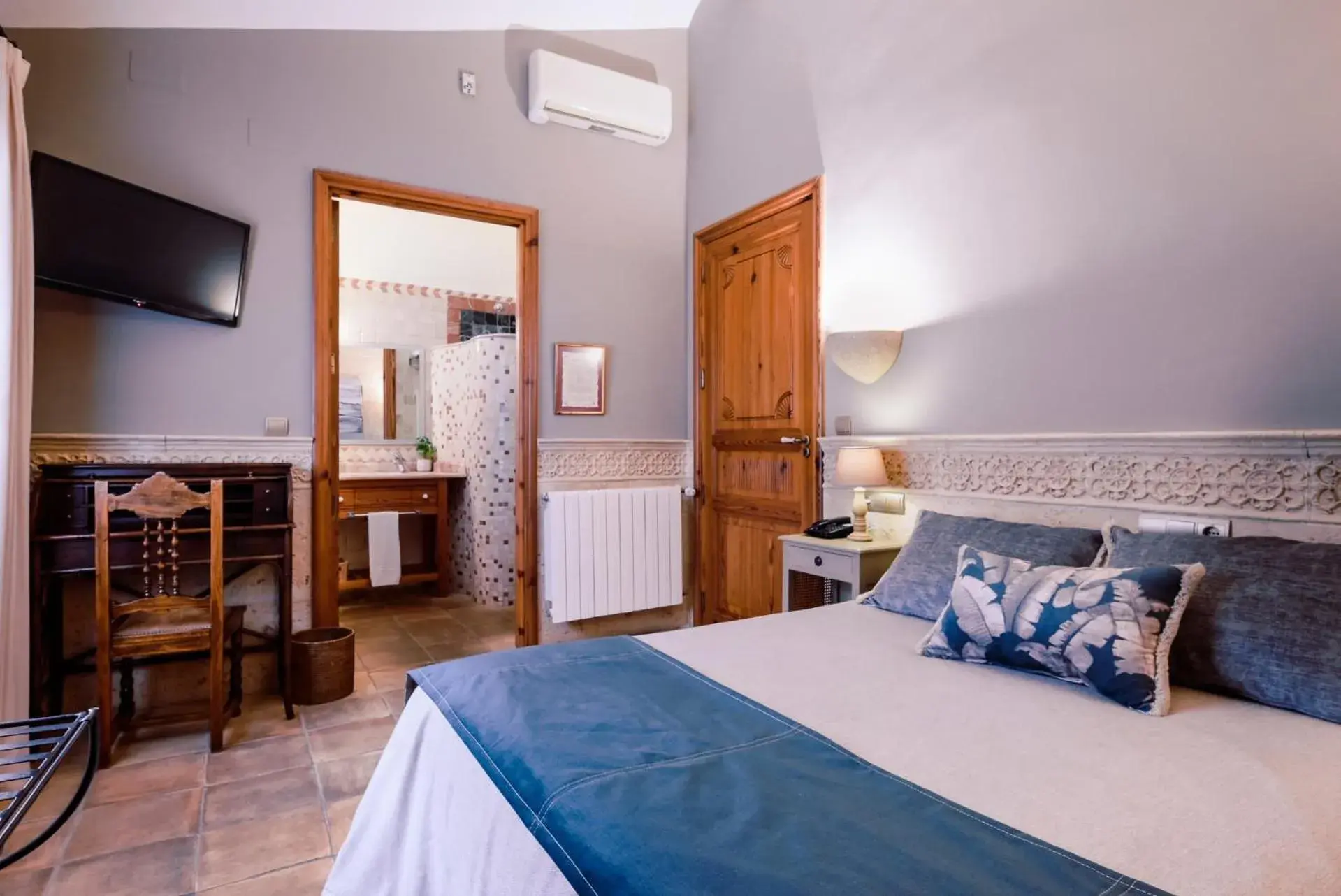 Double Room in Hotel Casa Babel Double Room in Hotel Casa Babel