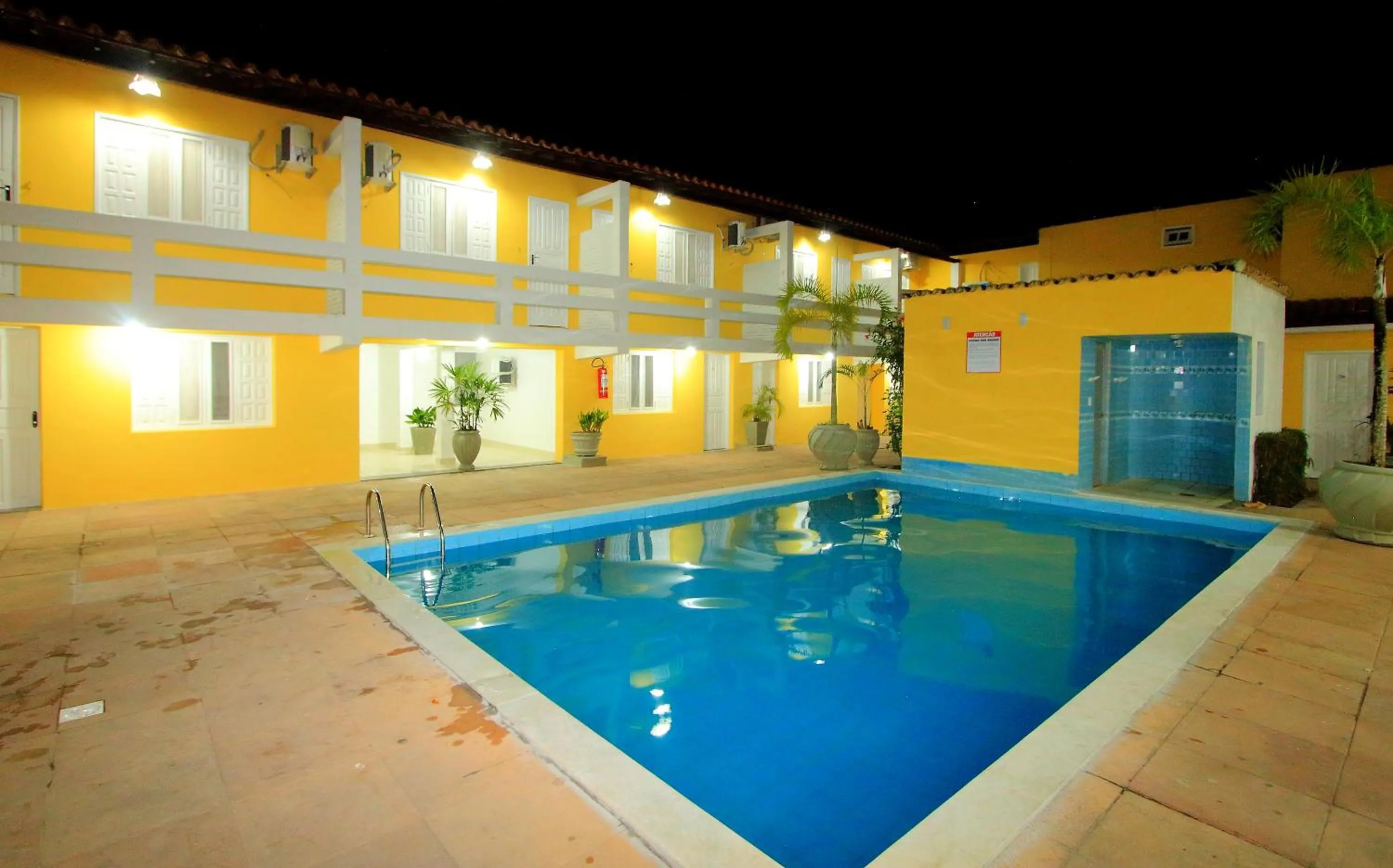 Swimming pool in Navegantes Hotel