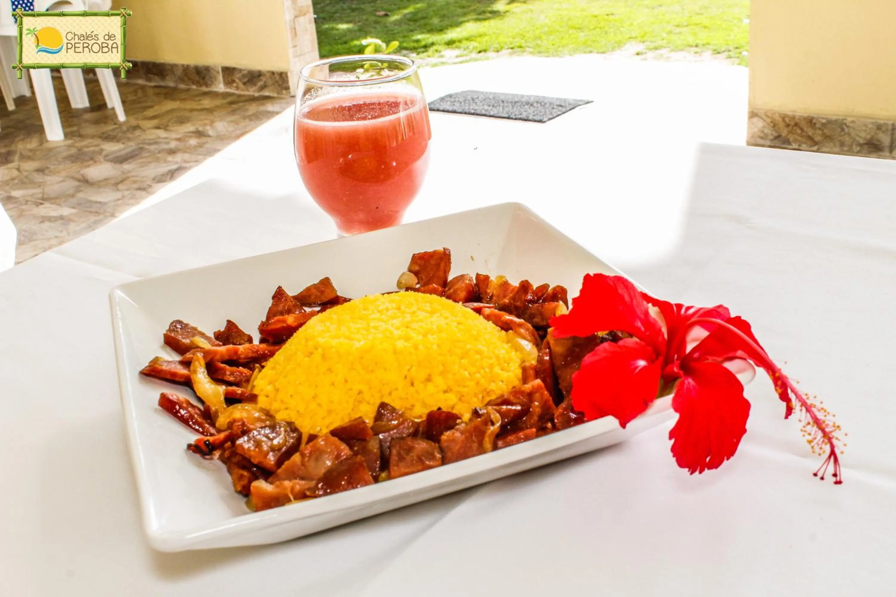 Buffet breakfast in Chalés de Peroba