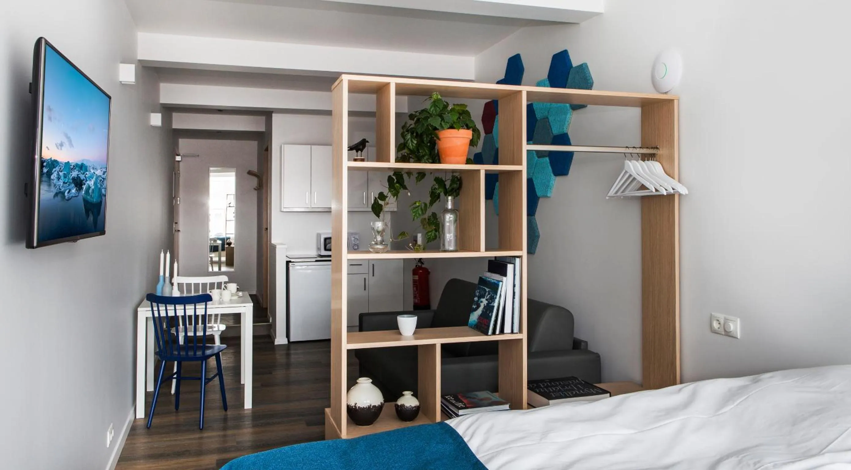 TV and multimedia, Bed in Island Apartments