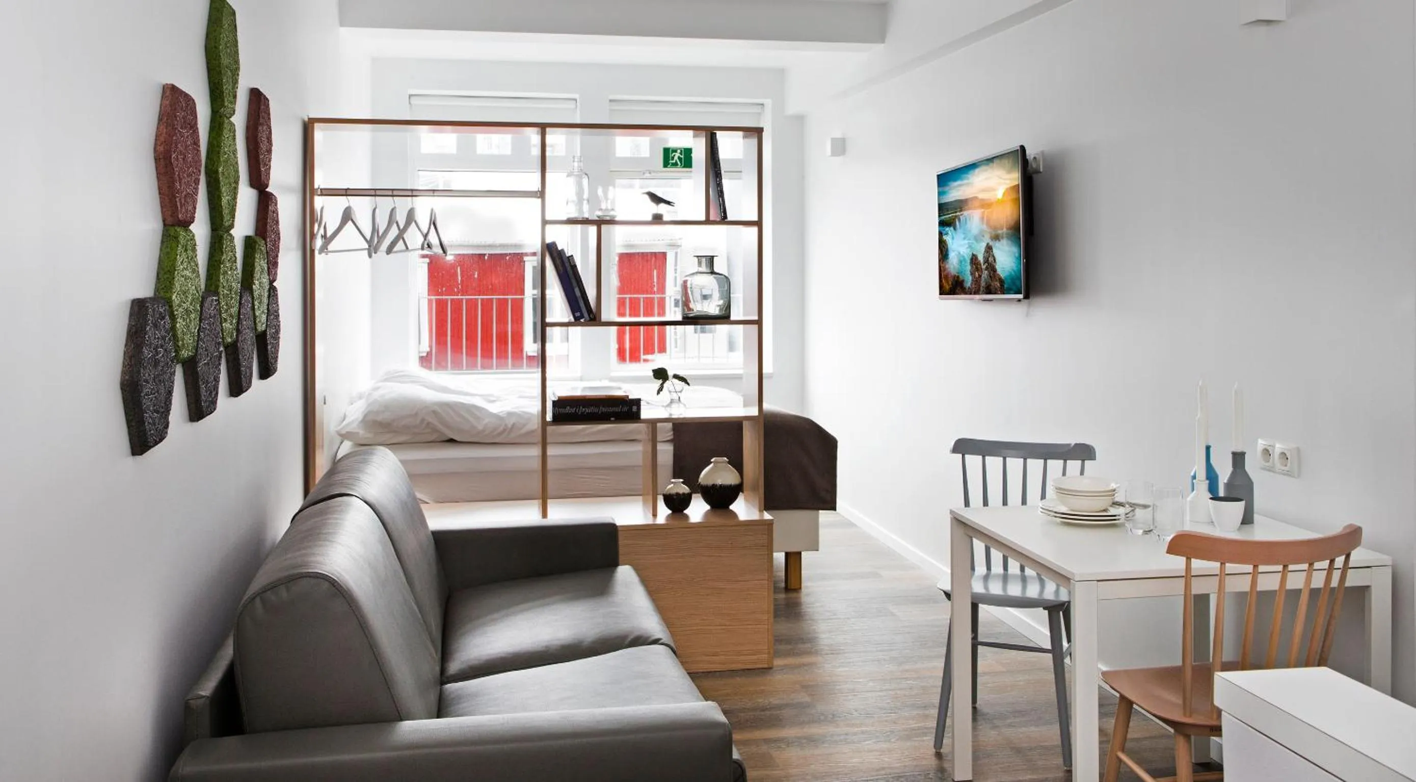 TV and multimedia in Island Apartments