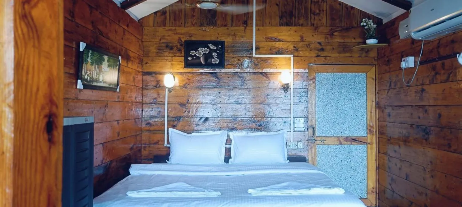 Bedroom in Lira Beach Place