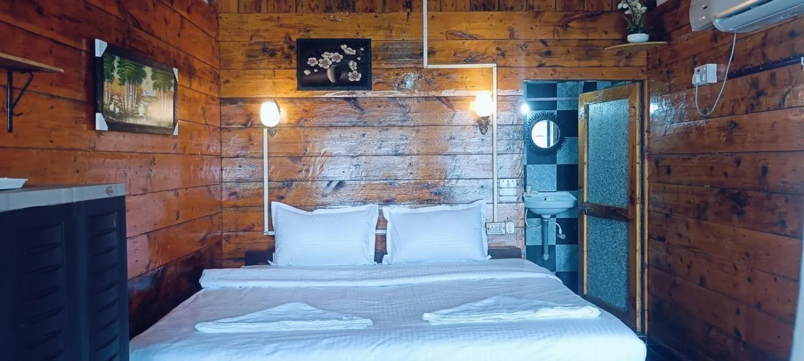 Bedroom in Lira Beach Place