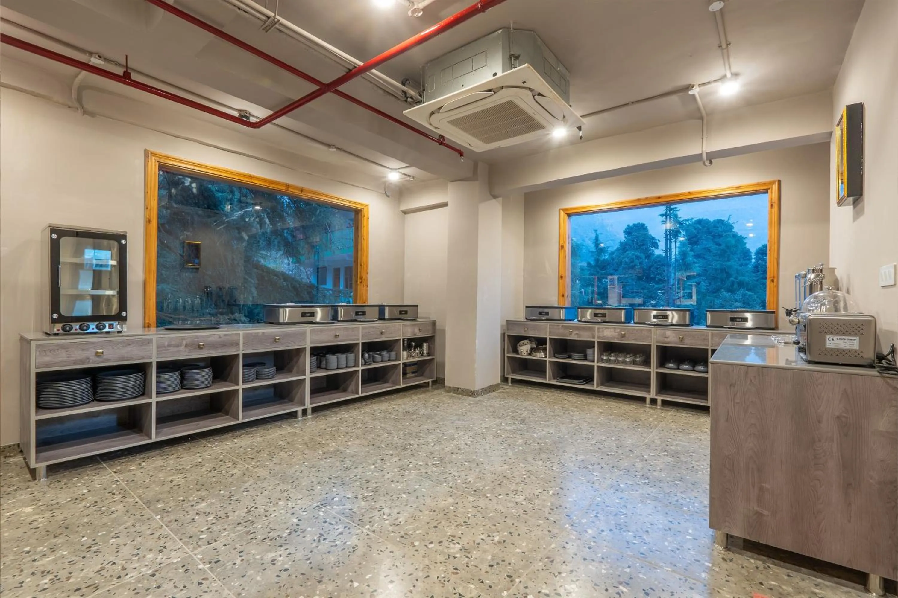 Restaurant/places to eat in Mastiff Select Mandavya Dharamkot, McLeodganj