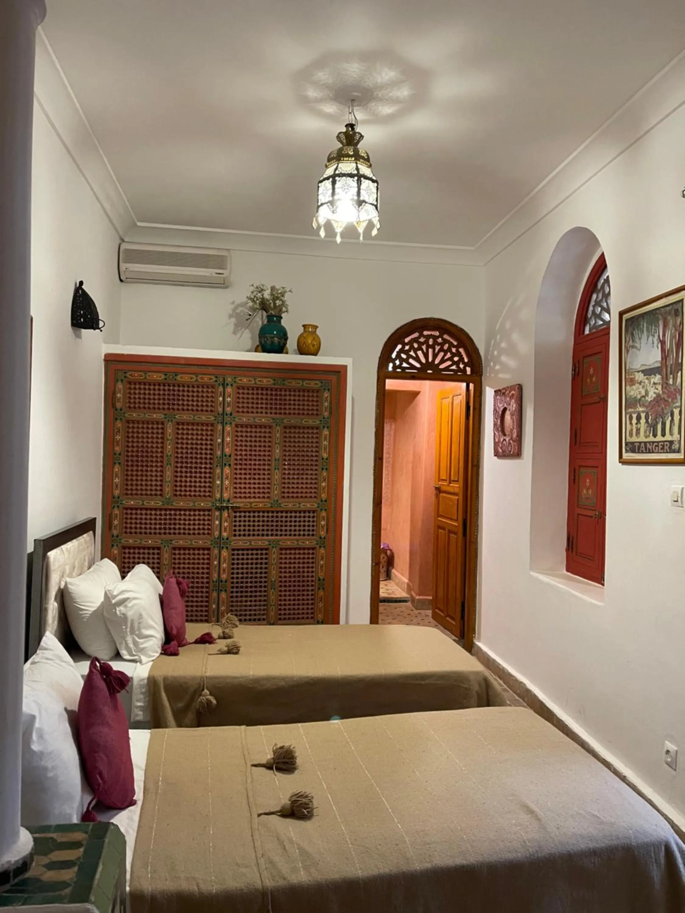 Bed in Riad La Calèche