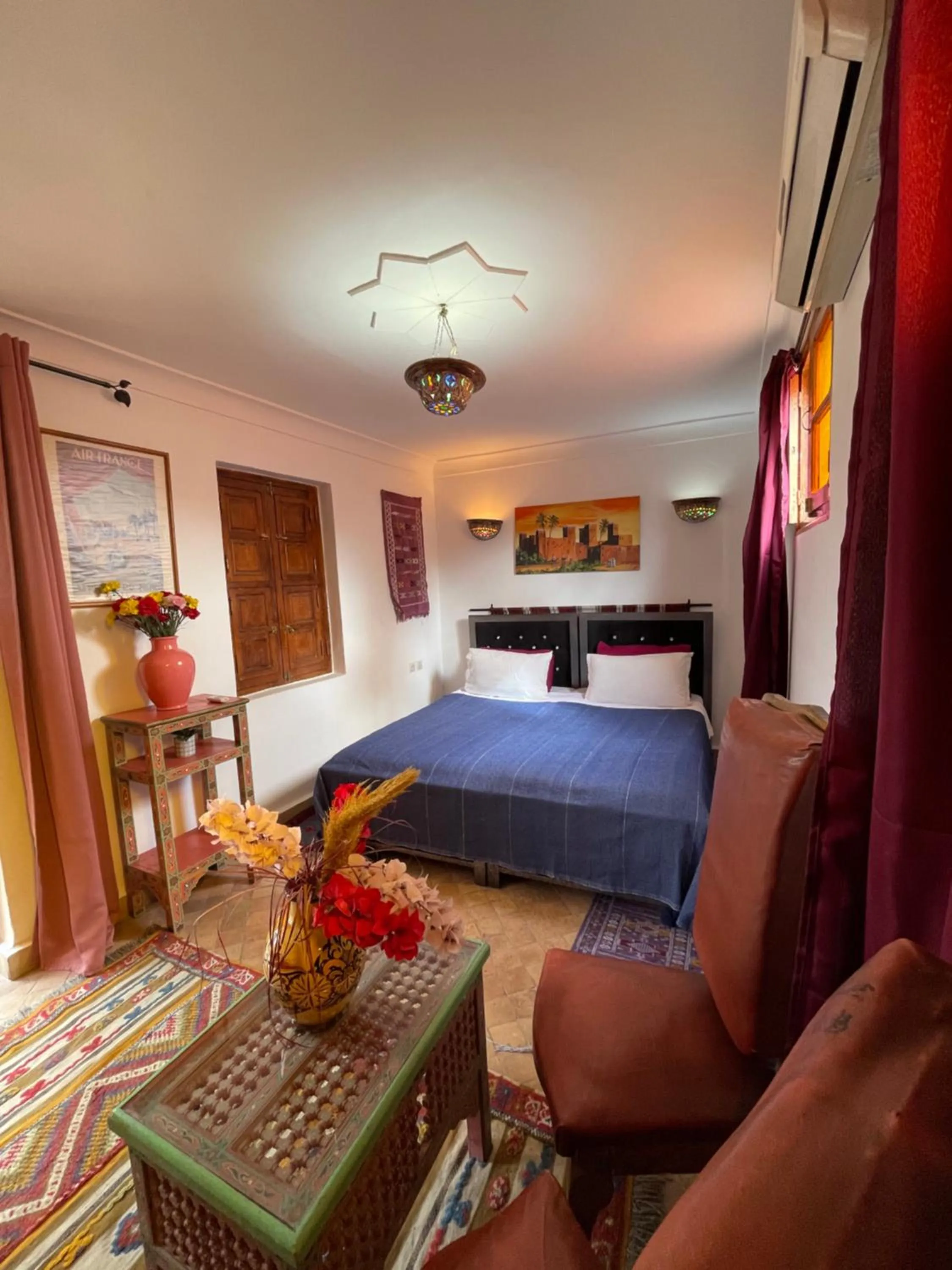 Photo of the whole room, Bed in Riad La Calèche