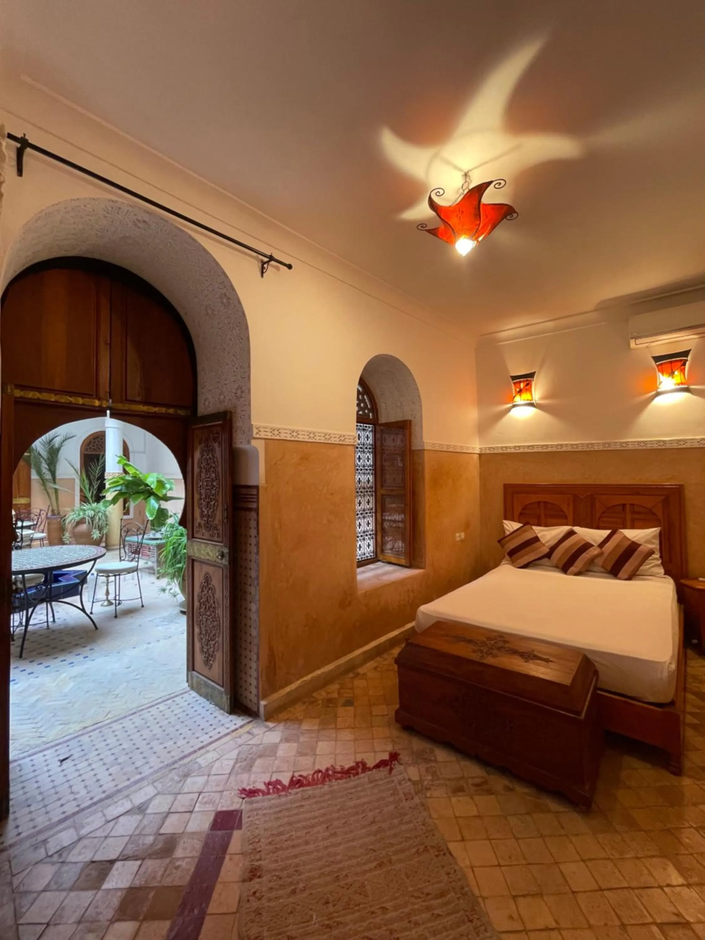 Property building, Bed in Riad La Calèche