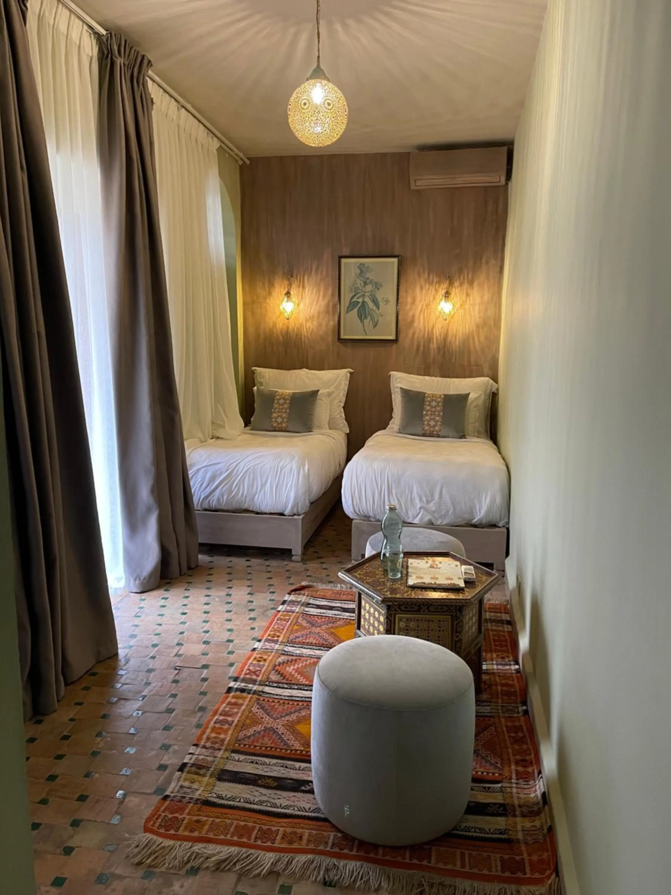 Photo of the whole room, Bed in Riad La Calèche