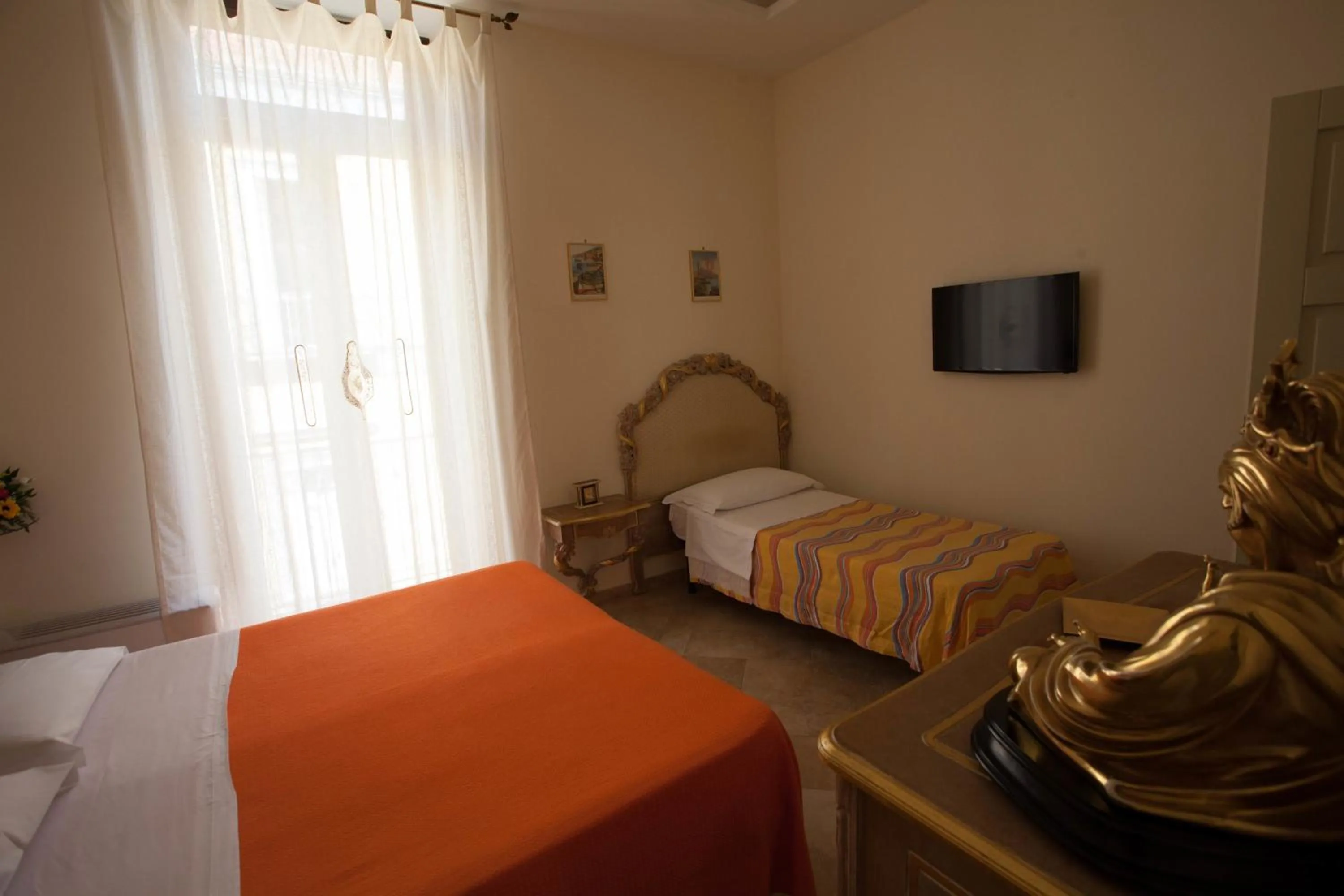 Photo of the whole room, Bed in B&B Nel Regno di Napoli
