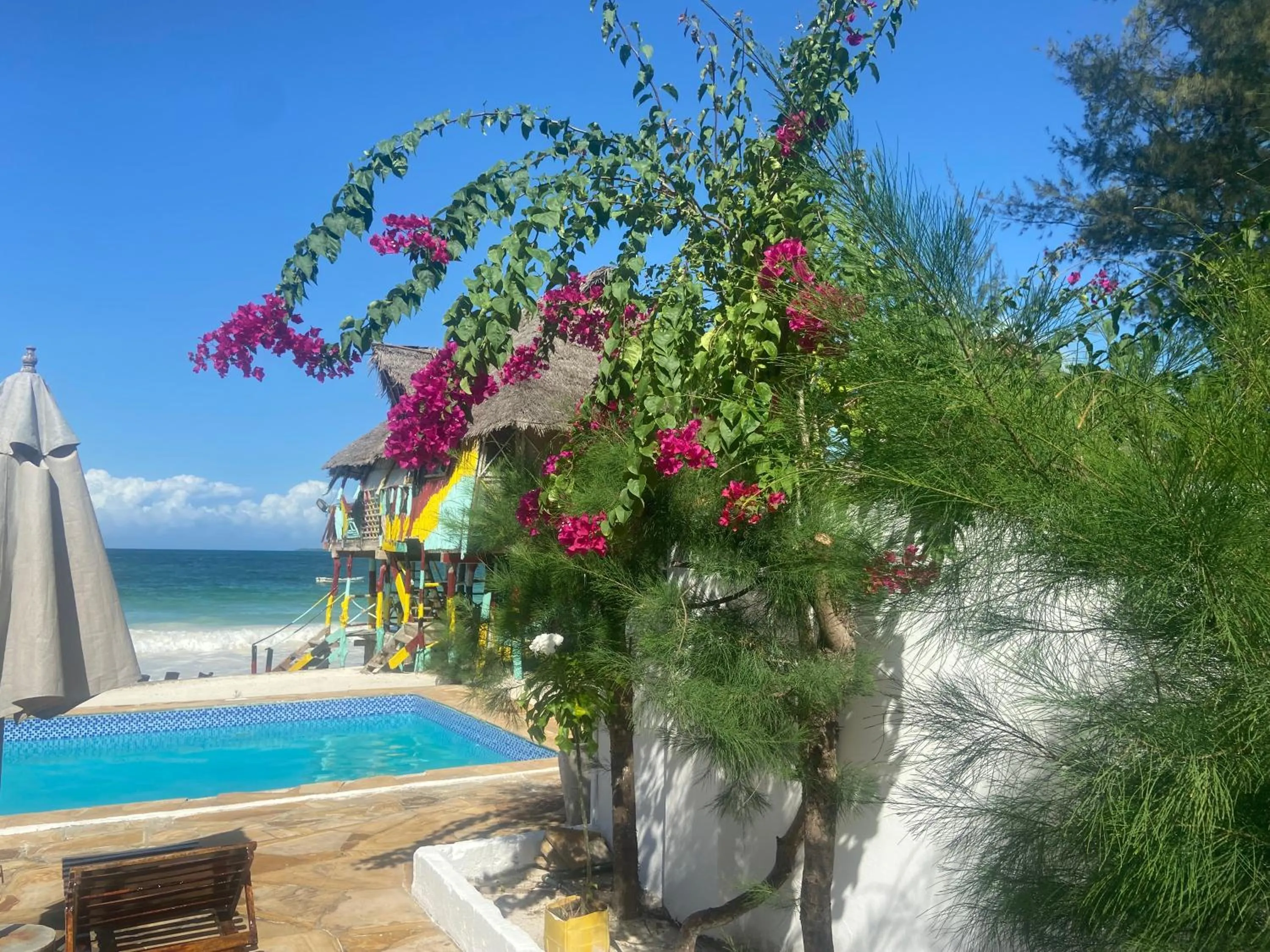 Swimming pool in Kaure Sand Beach Lodge