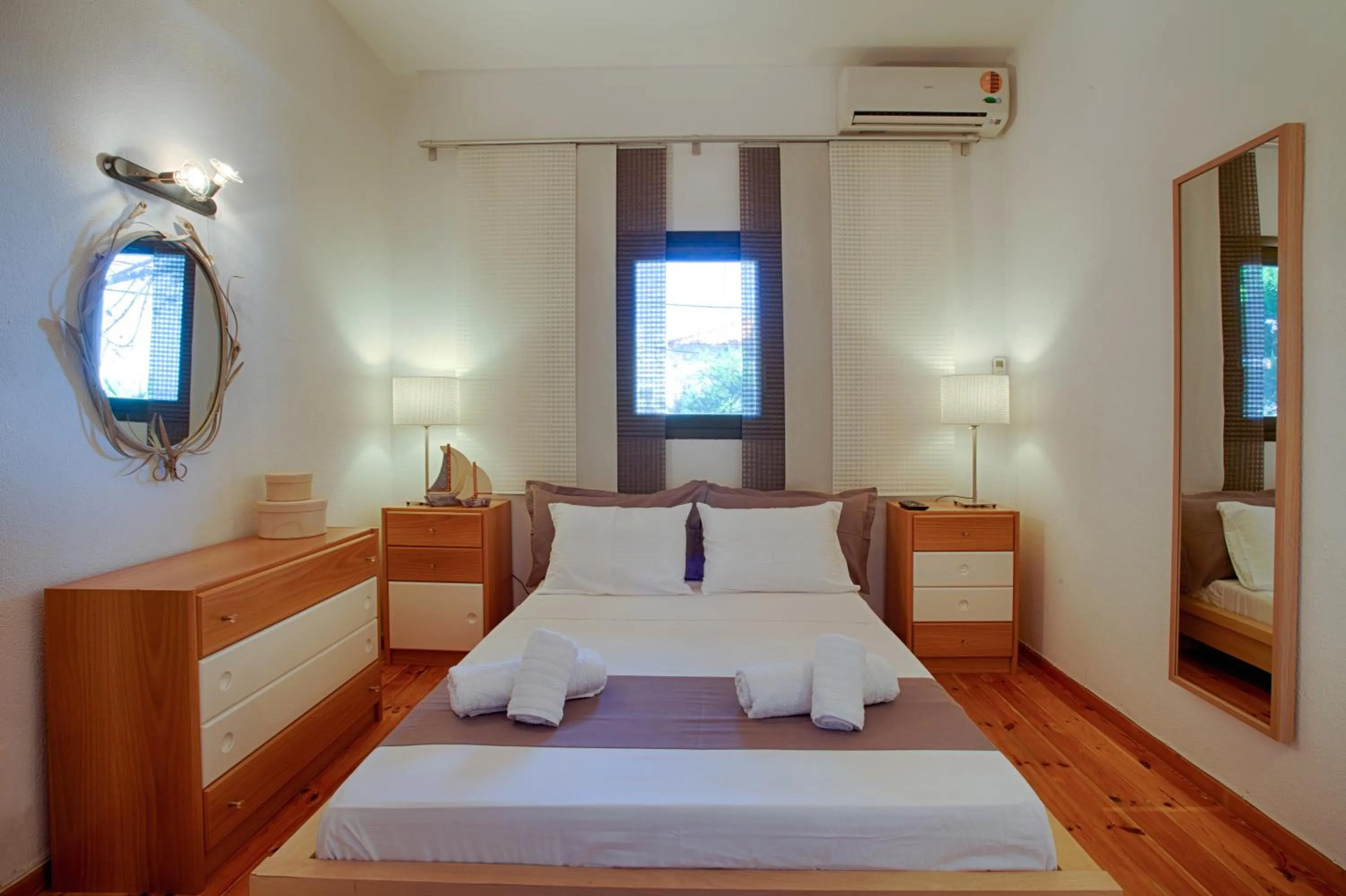 TV and multimedia, Bed in Villa Sofias
