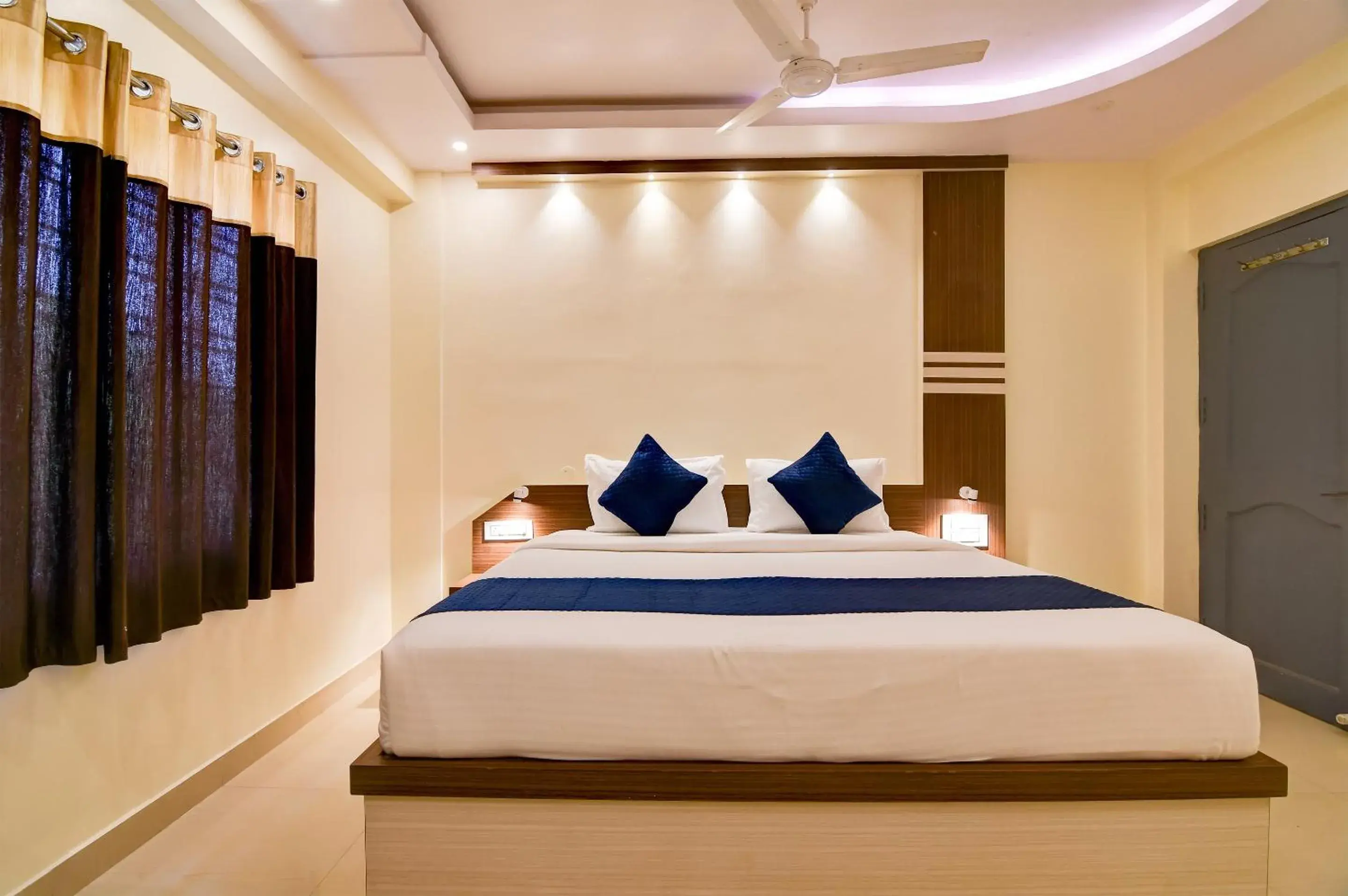 Bedroom, Bed in Hotel Nilachal Bedroom, Bed in Hotel Nilachal