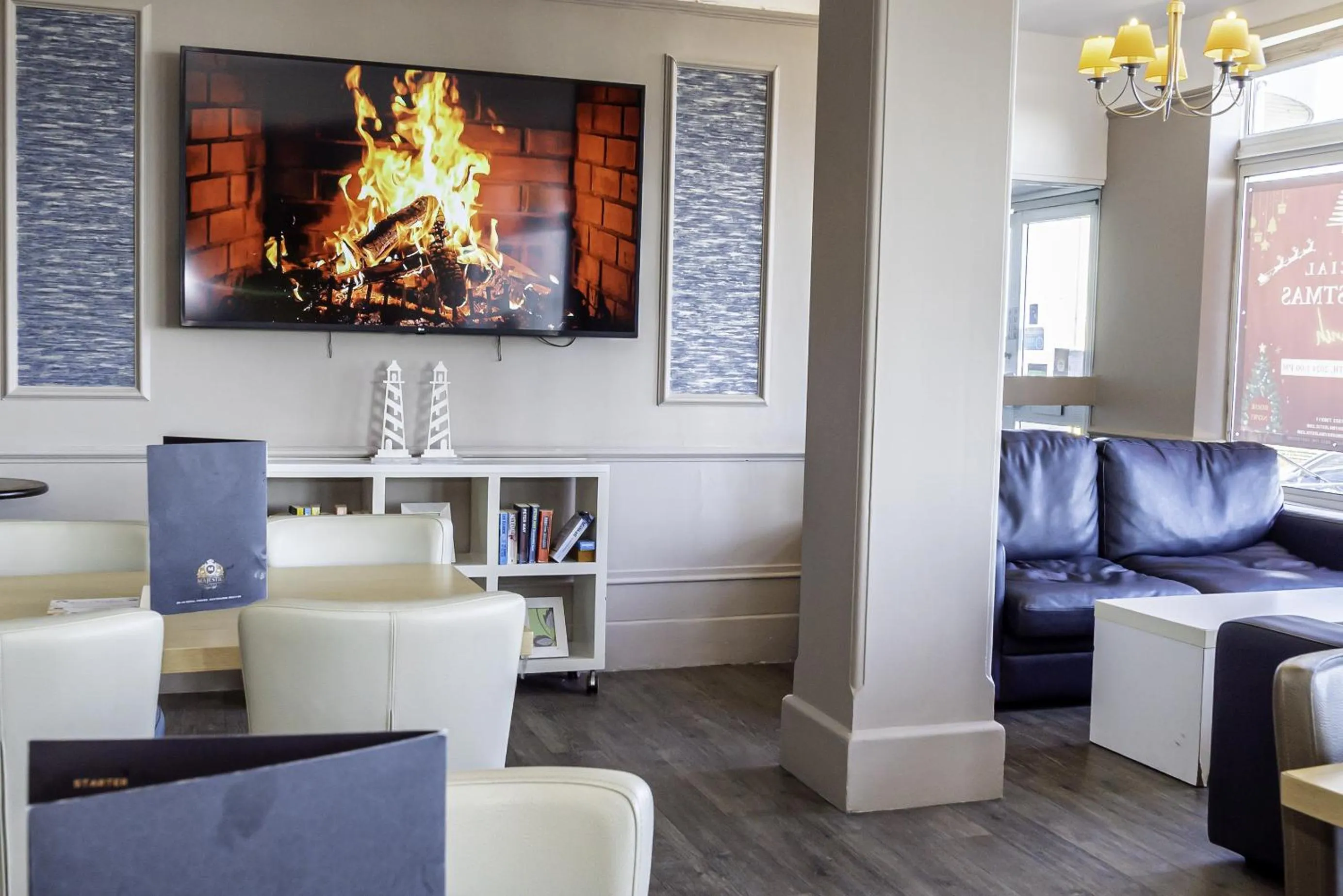 Living room in The Majestic Hotel