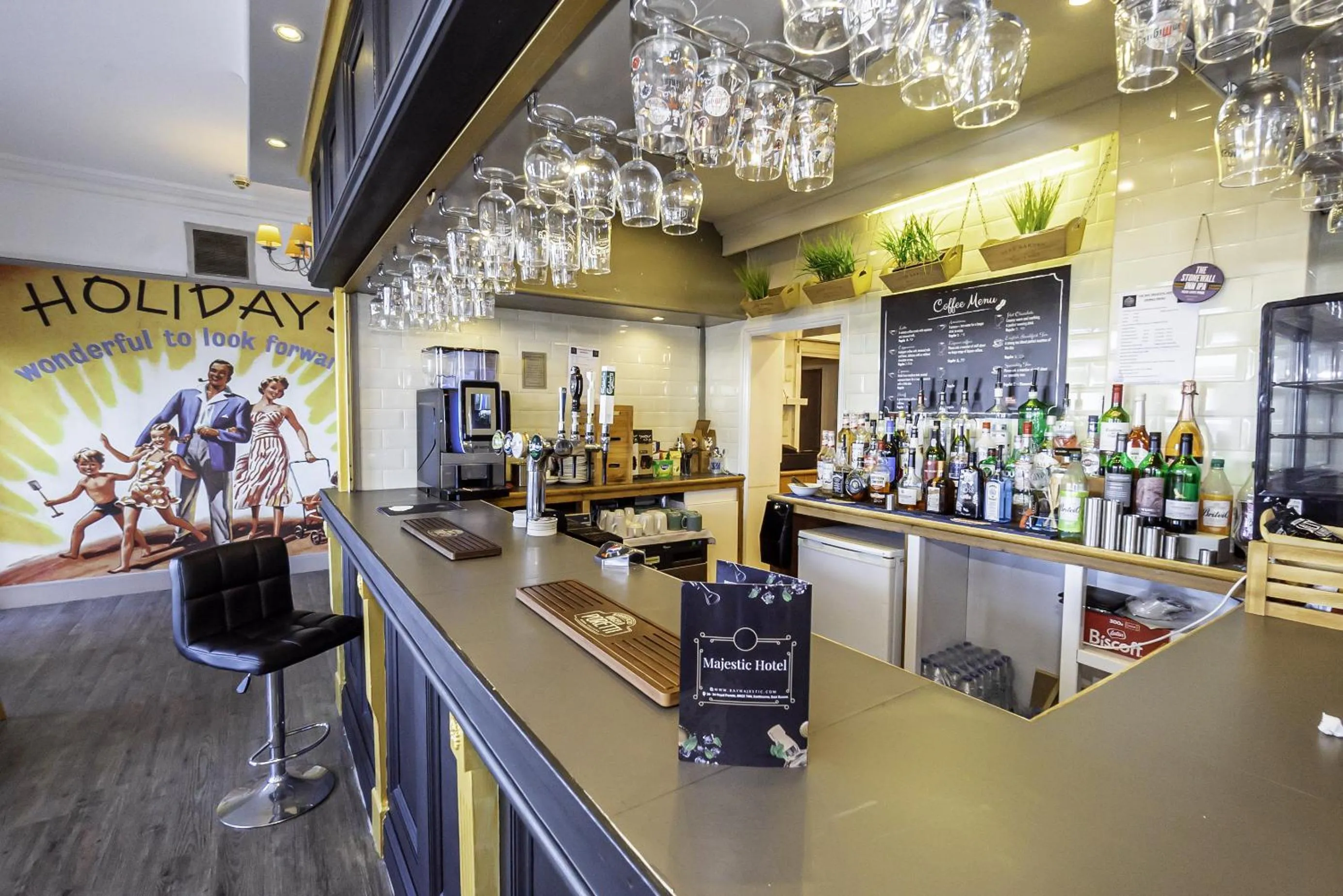 Lounge or bar in The Majestic Hotel