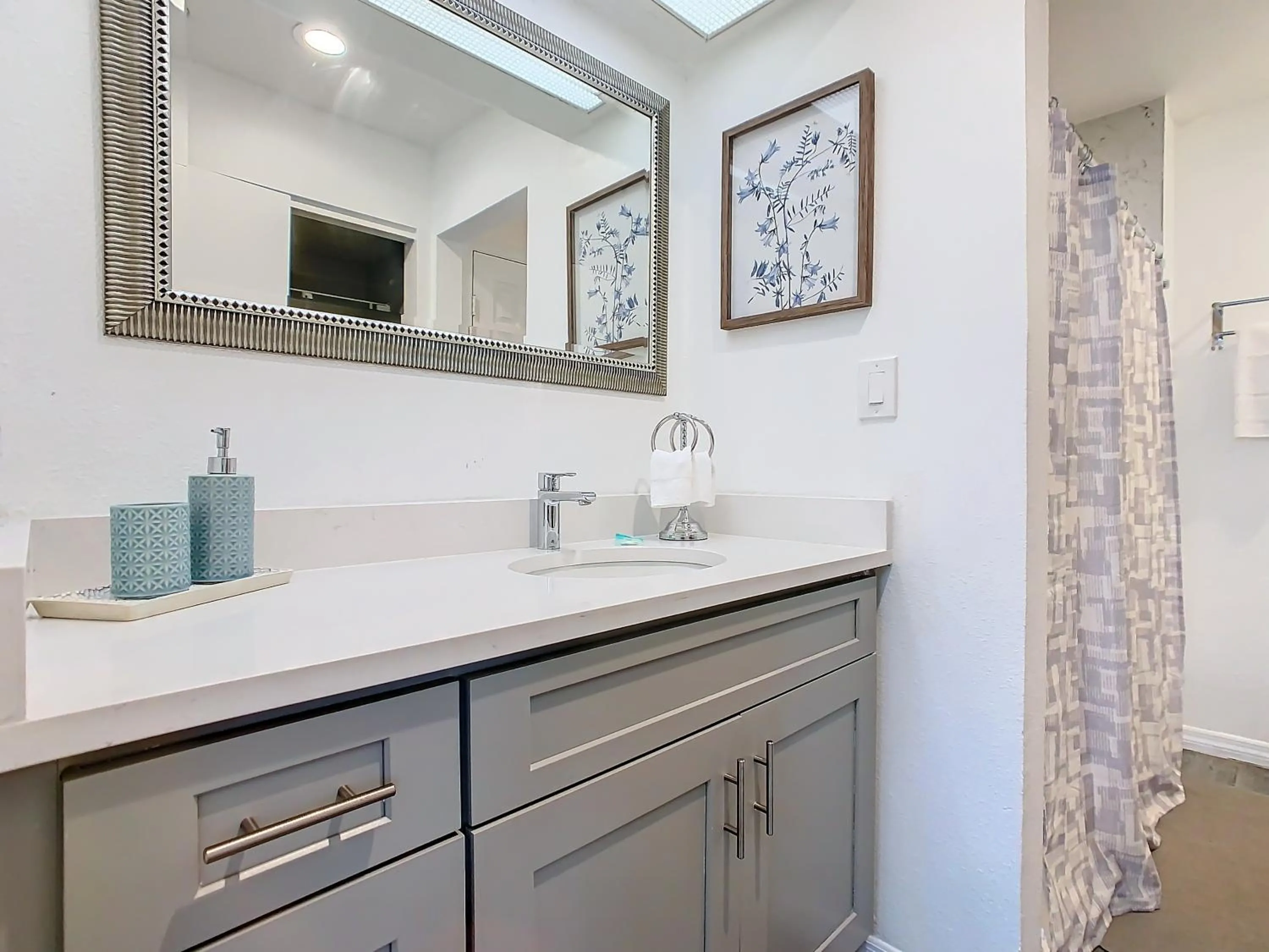 Bathroom in Be Our Guest! 1 Bedroom Condo Near Disney Parks!