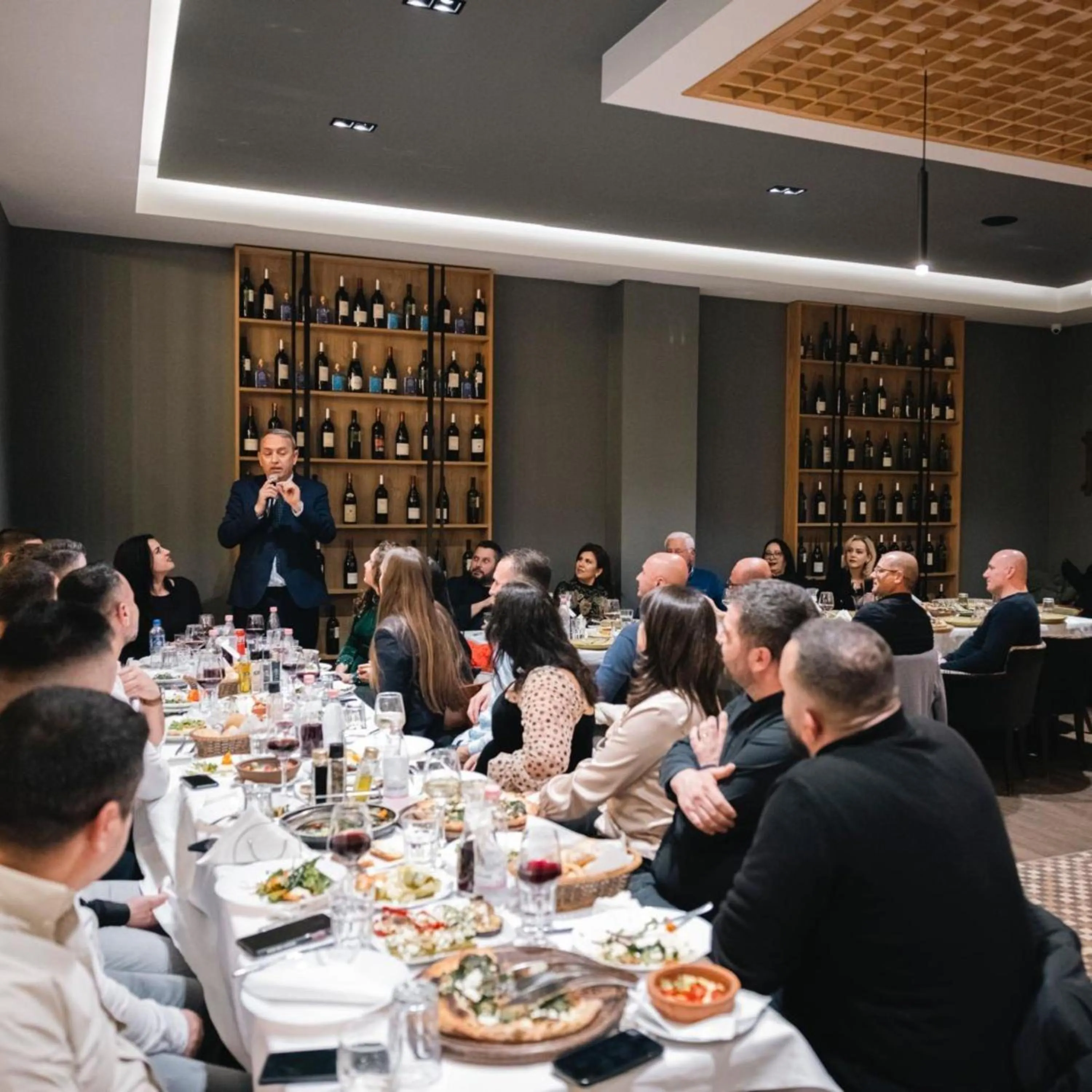 Restaurant/places to eat in Oxygen Boutique Hotel