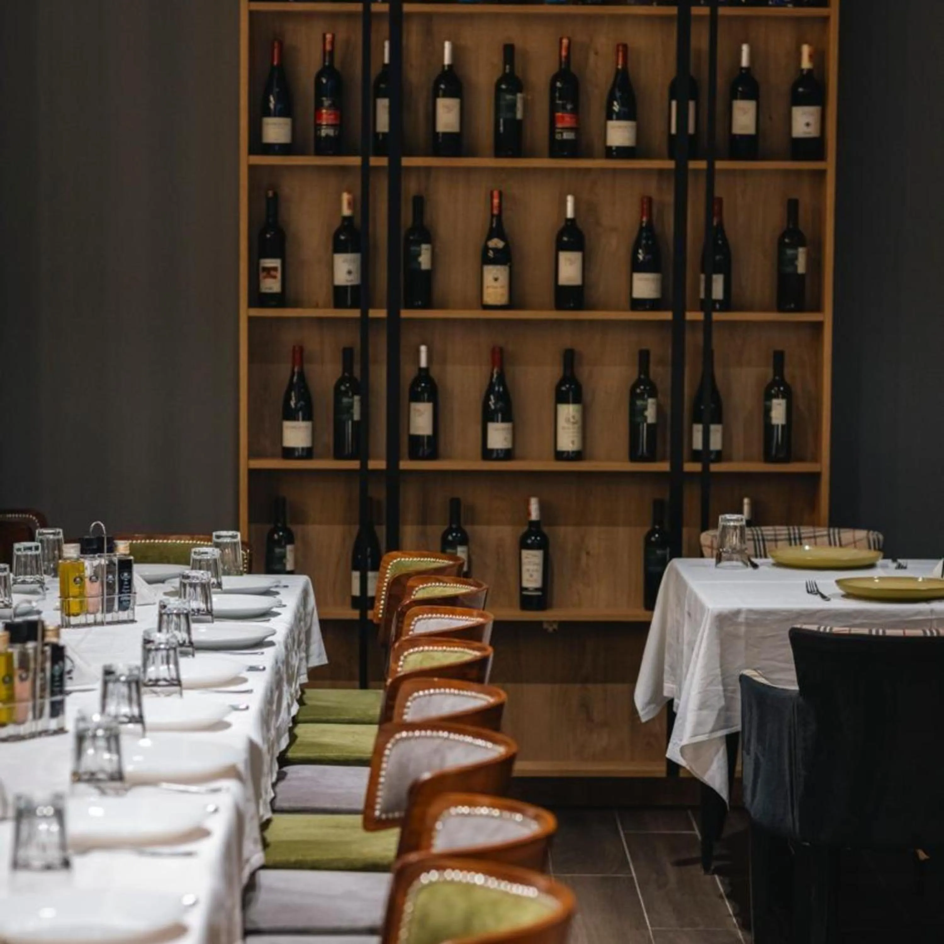 Restaurant/places to eat in Oxygen Boutique Hotel