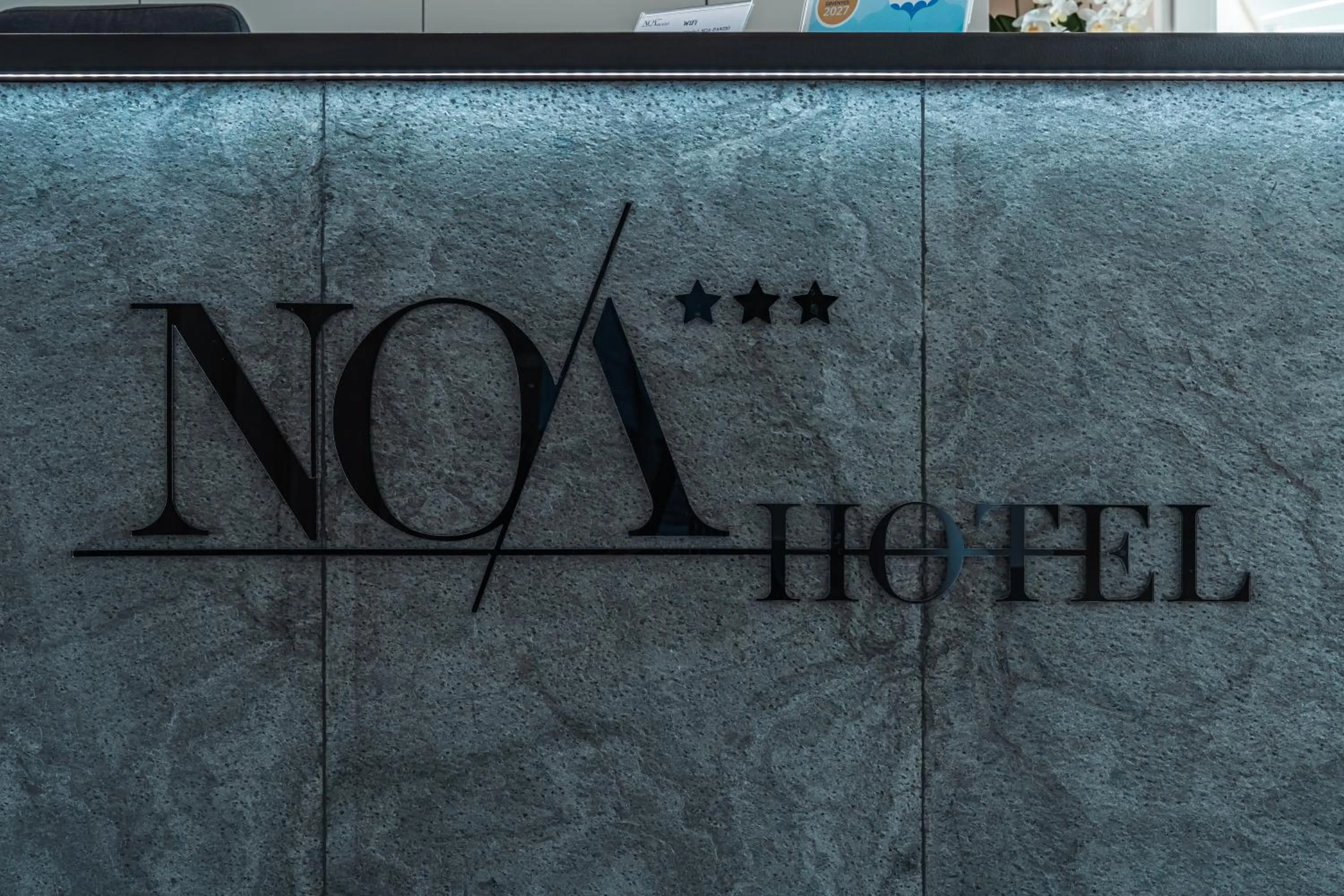 Text overlay in Noa Panzio