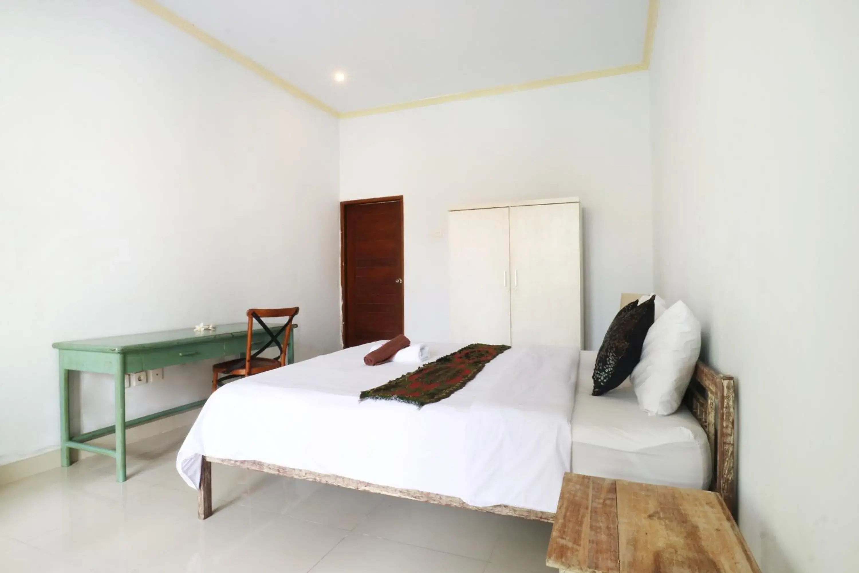 Bedroom, Bed in The Wina Echo Beach Guest House Bedroom, Bed in The Wina Echo Beach Guest House