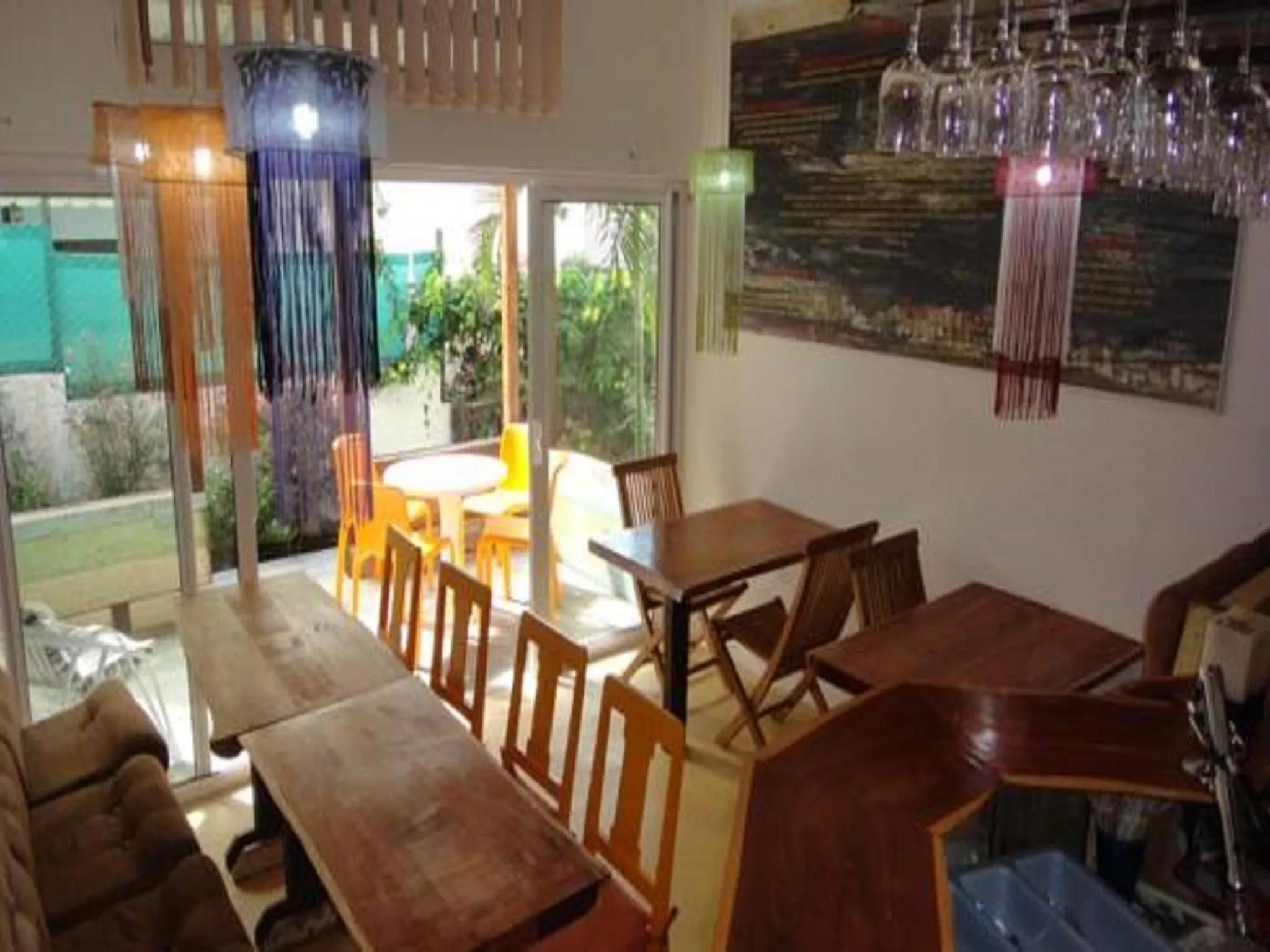 Restaurant/places to eat in Colibri Beach Villas