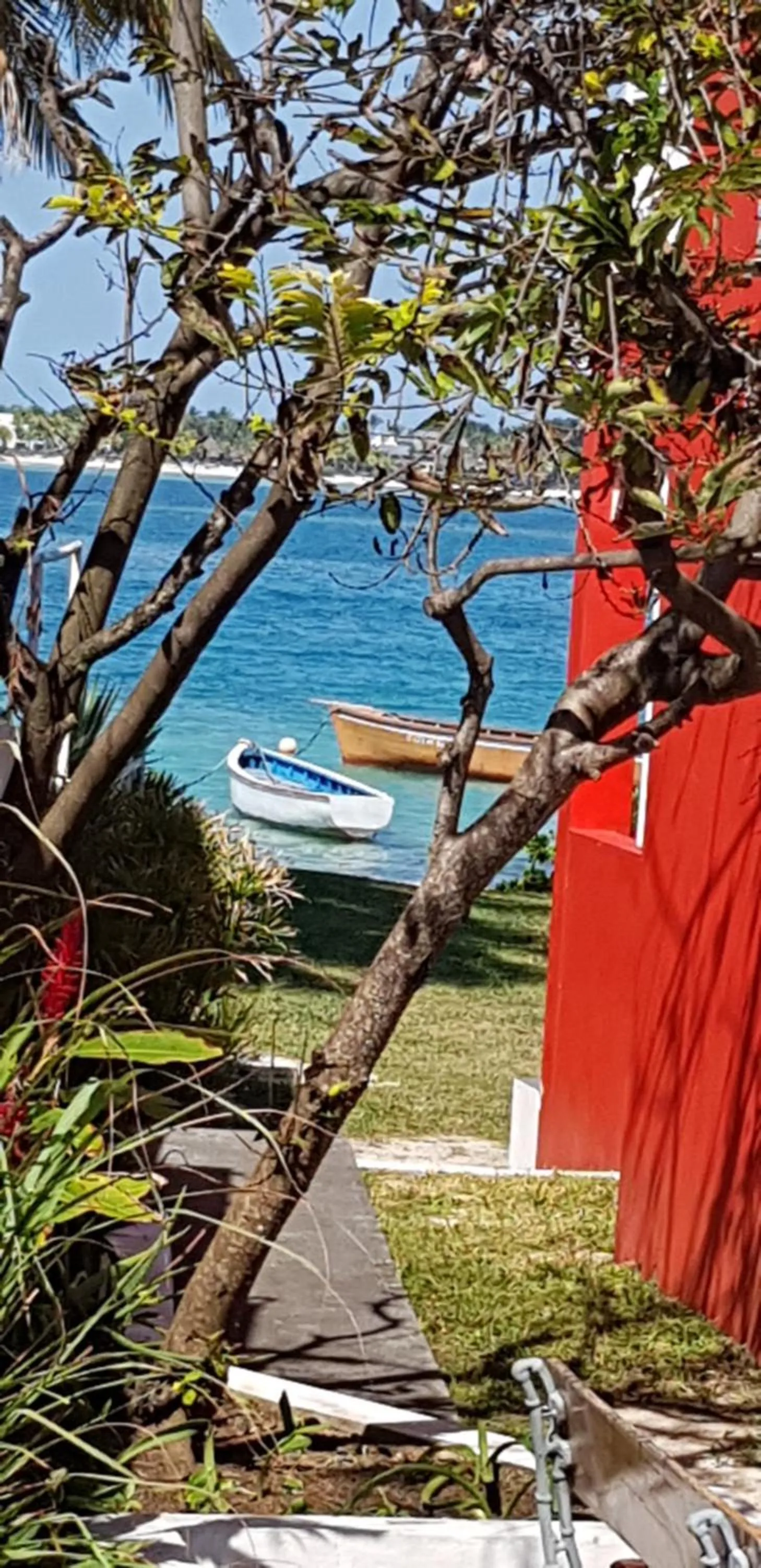 Hiking in Colibri Beach Villas