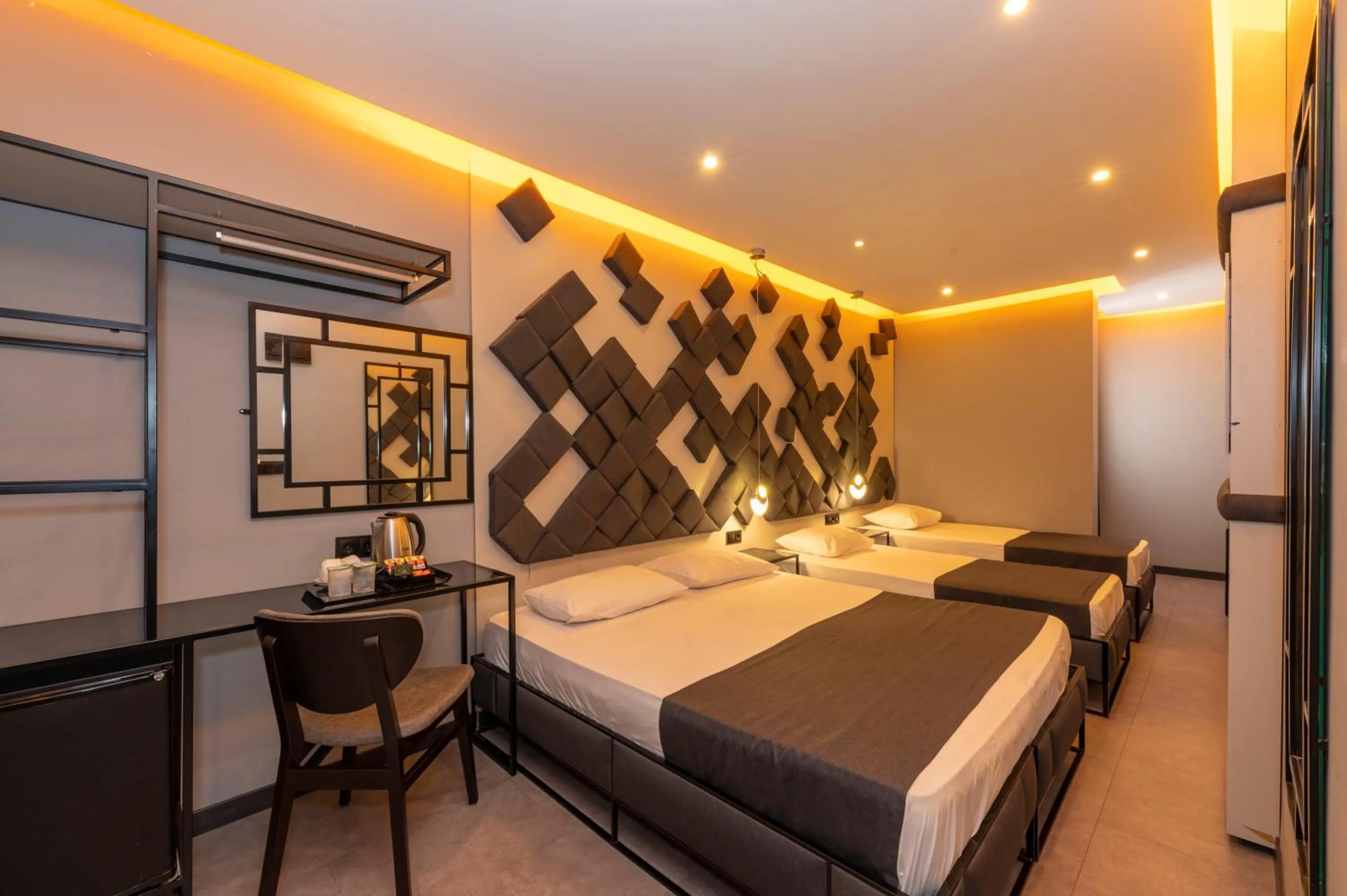 Massage, Bed in White Palace Hotel