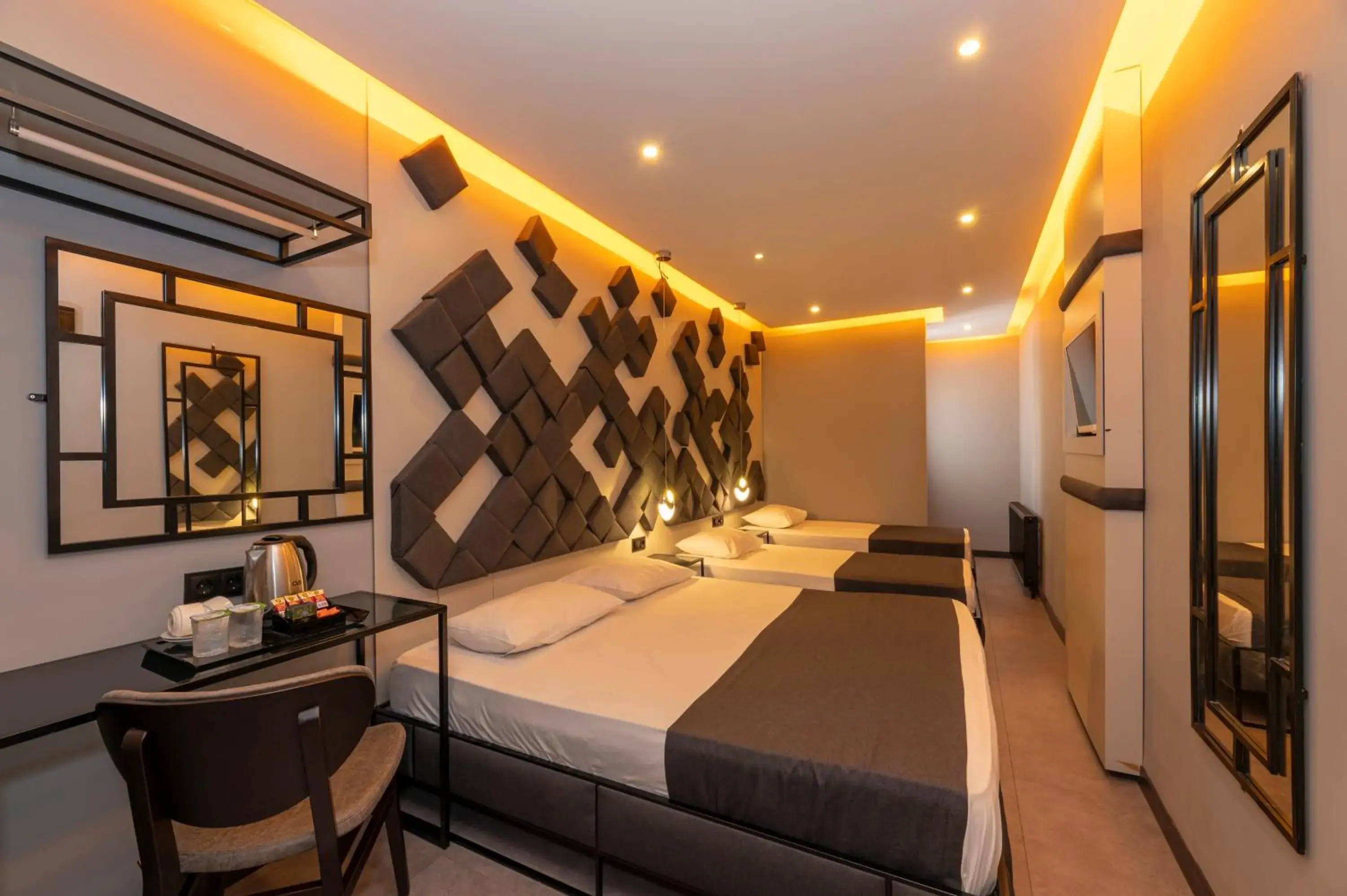 Massage, Bed in White Palace Hotel Massage, Bed in White Palace Hotel