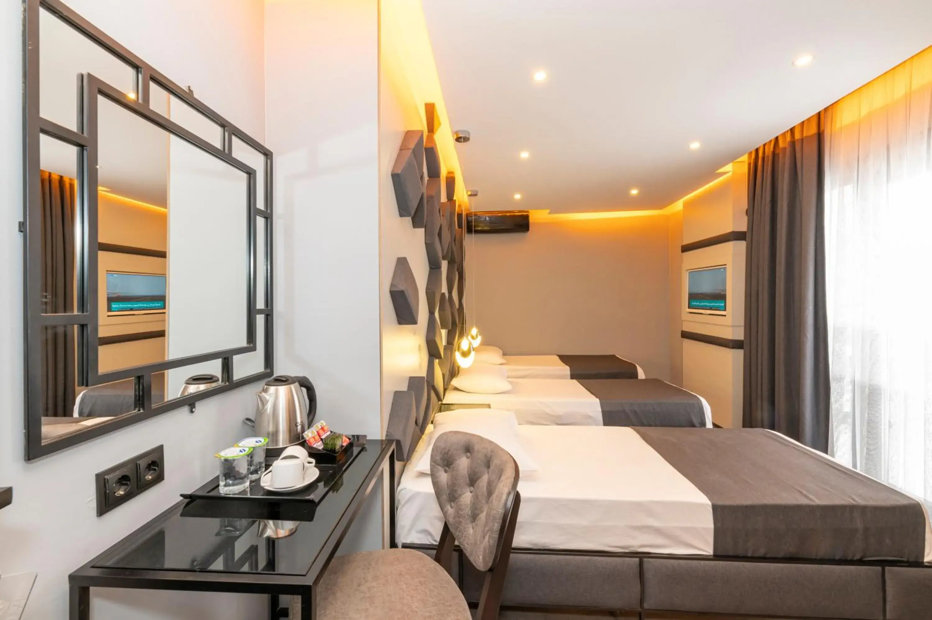 Massage, Bed in White Palace Hotel Massage, Bed in White Palace Hotel