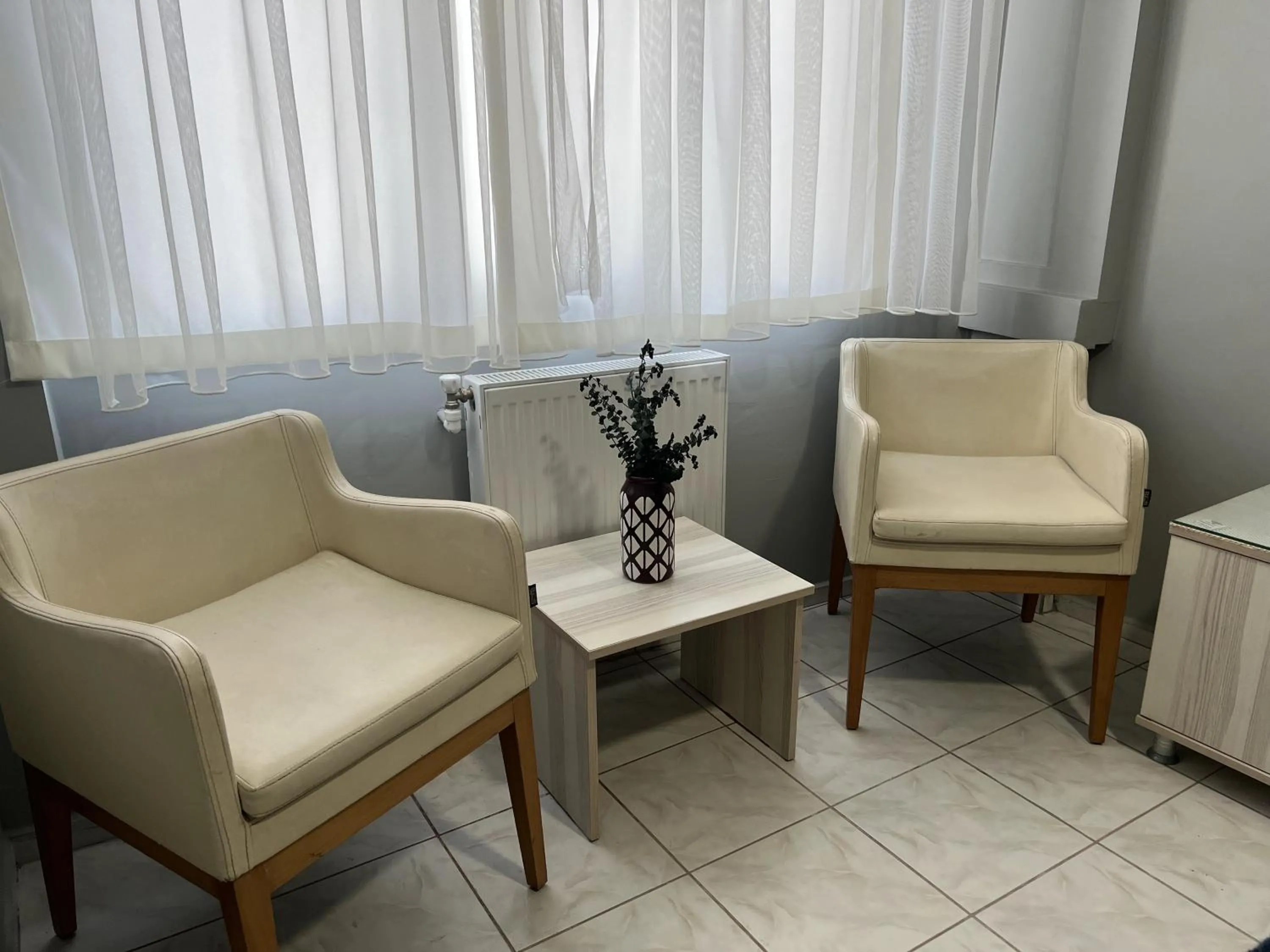 Seating area in Hotel Prima