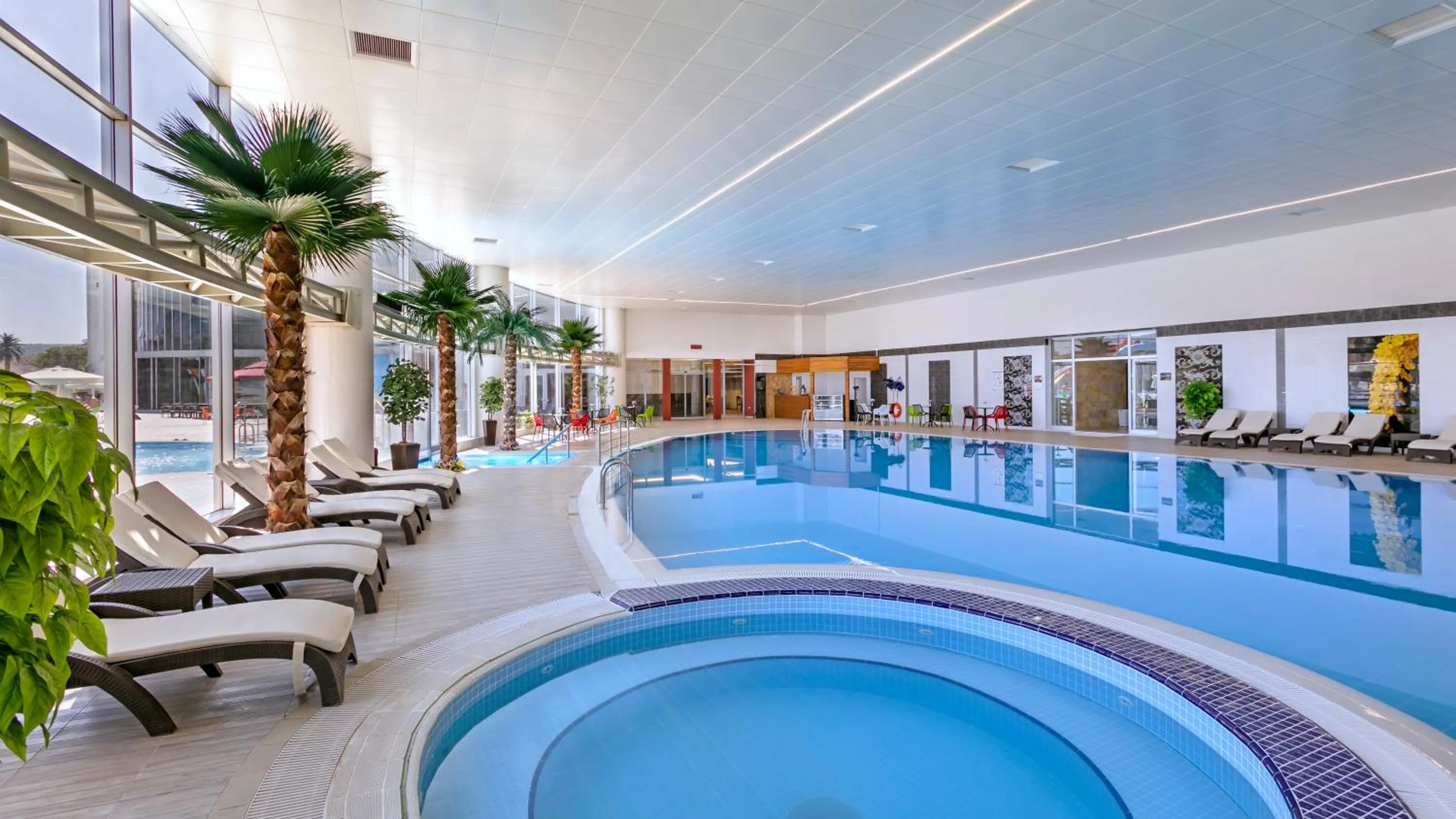 Swimming pool in Grannos Thermal Hotel & Convention Center