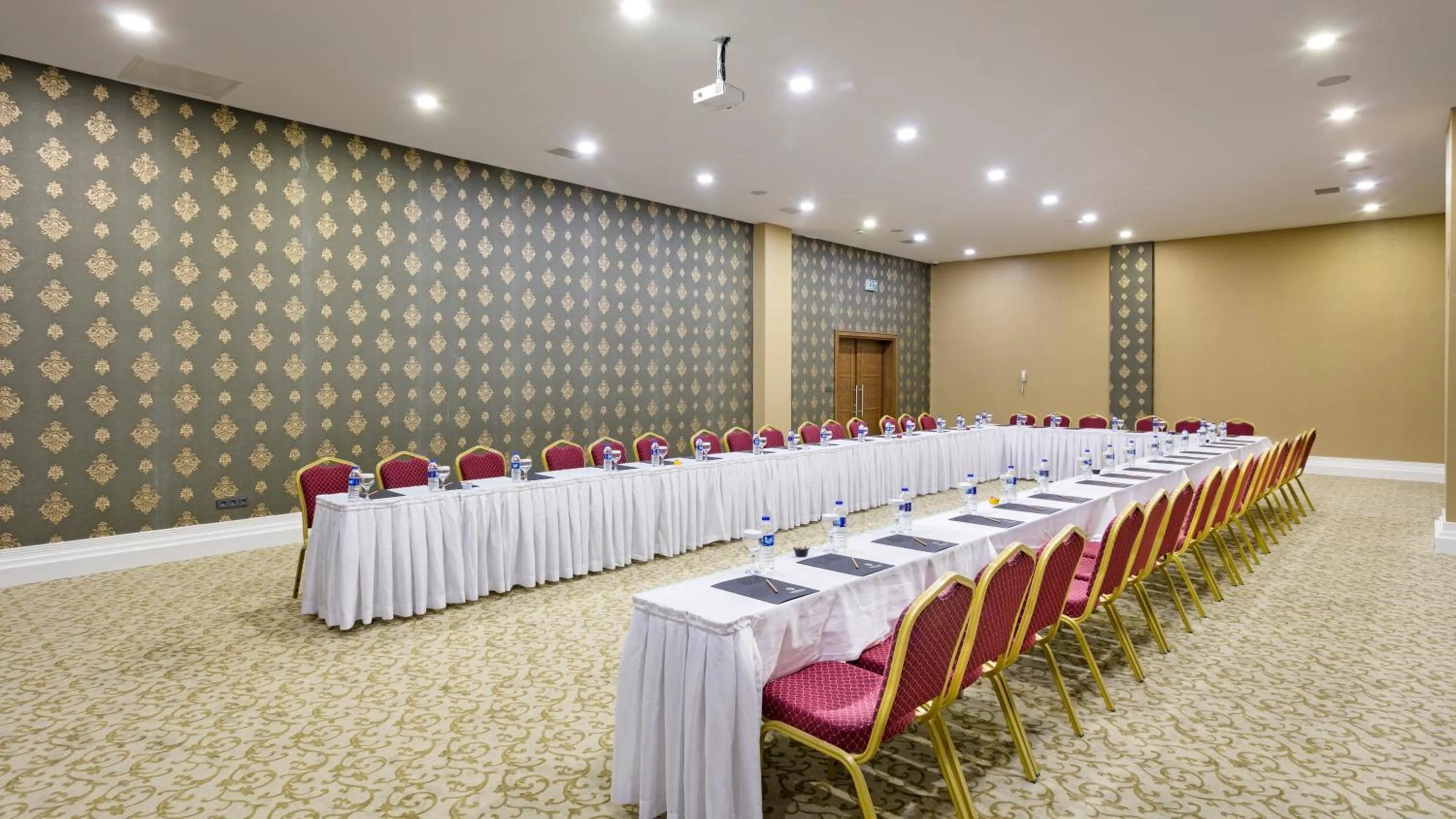 Meeting/conference room in Grannos Thermal Hotel & Convention Center