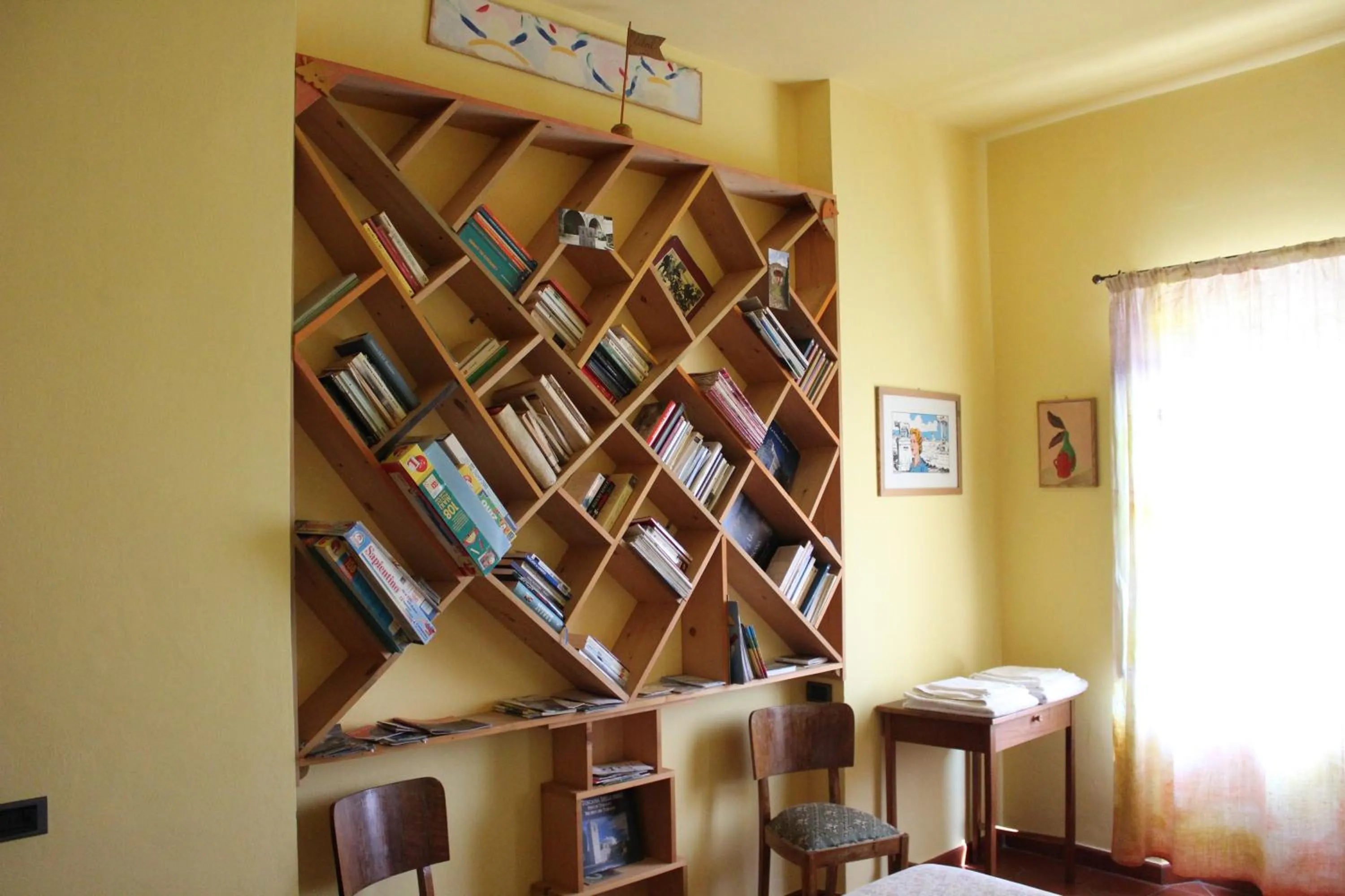 Library in Bio Agriturismo Podere Pretoia
