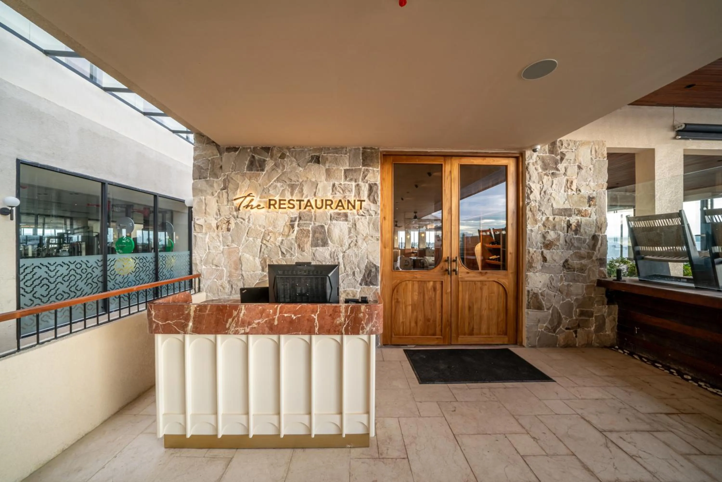 Restaurant/places to eat in TUI BLUE Berawa Hotel and Villas