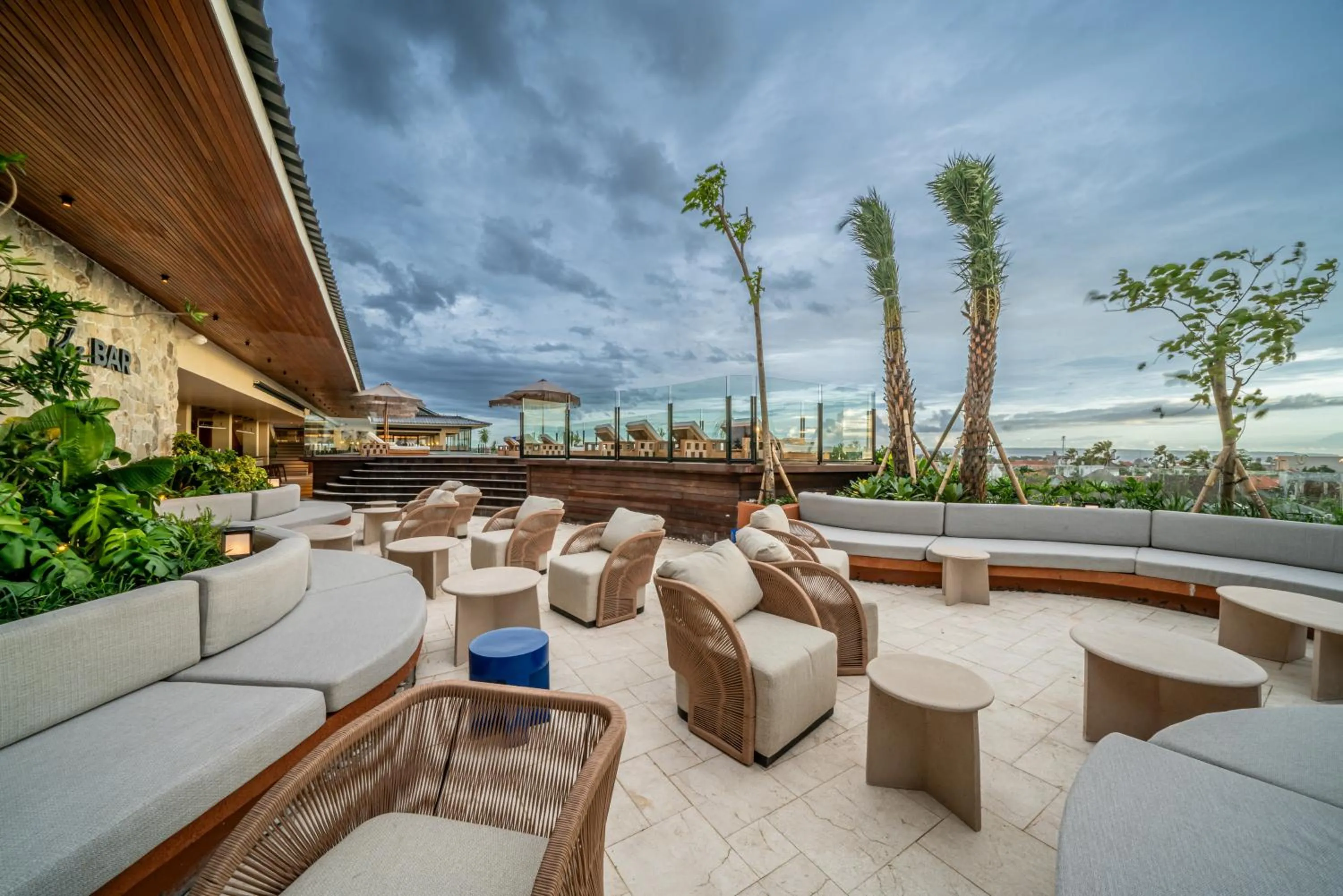 Lounge or bar in TUI BLUE Berawa Hotel and Villas