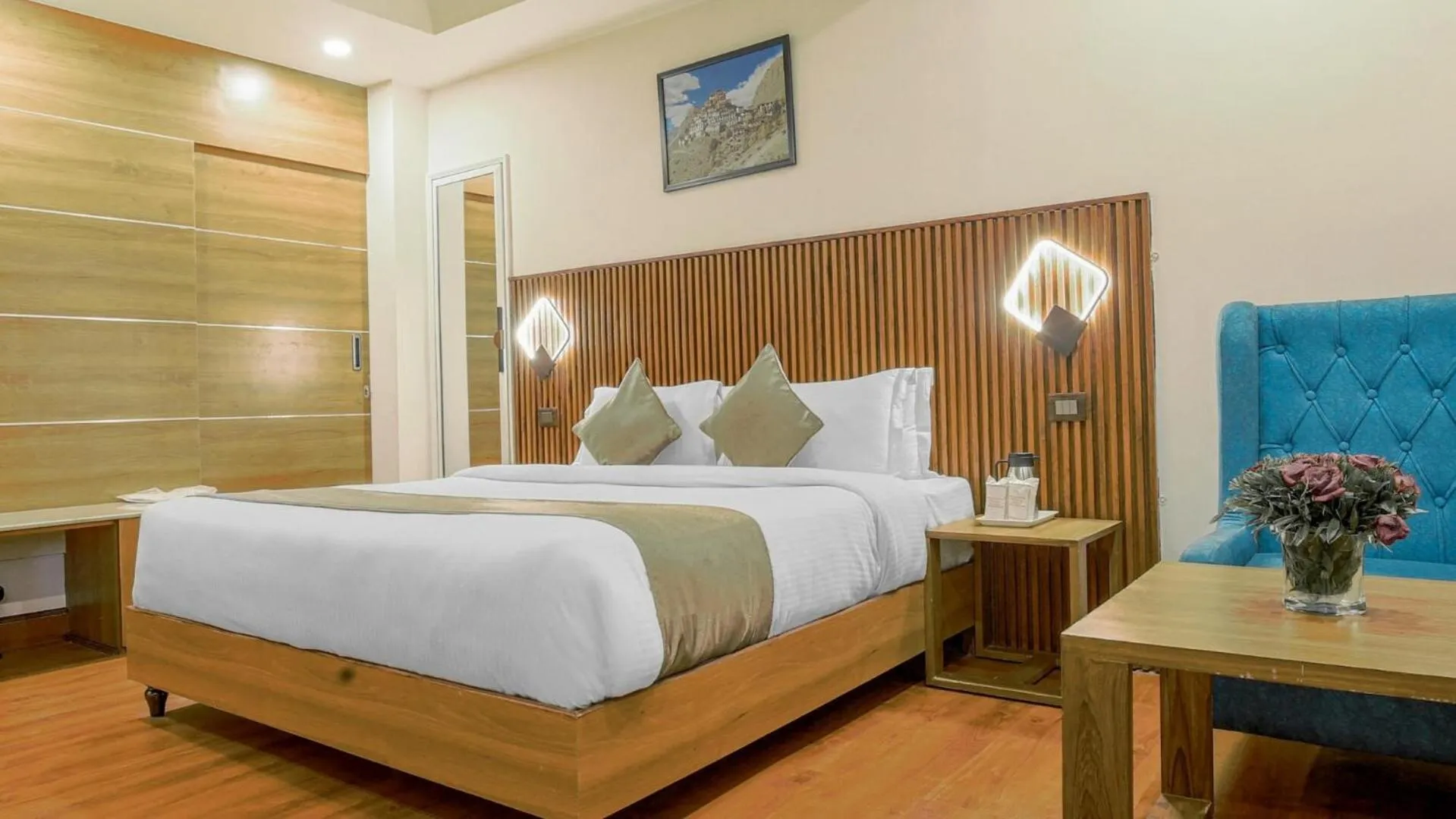 Photo of the whole room in Aangan Premium Simla