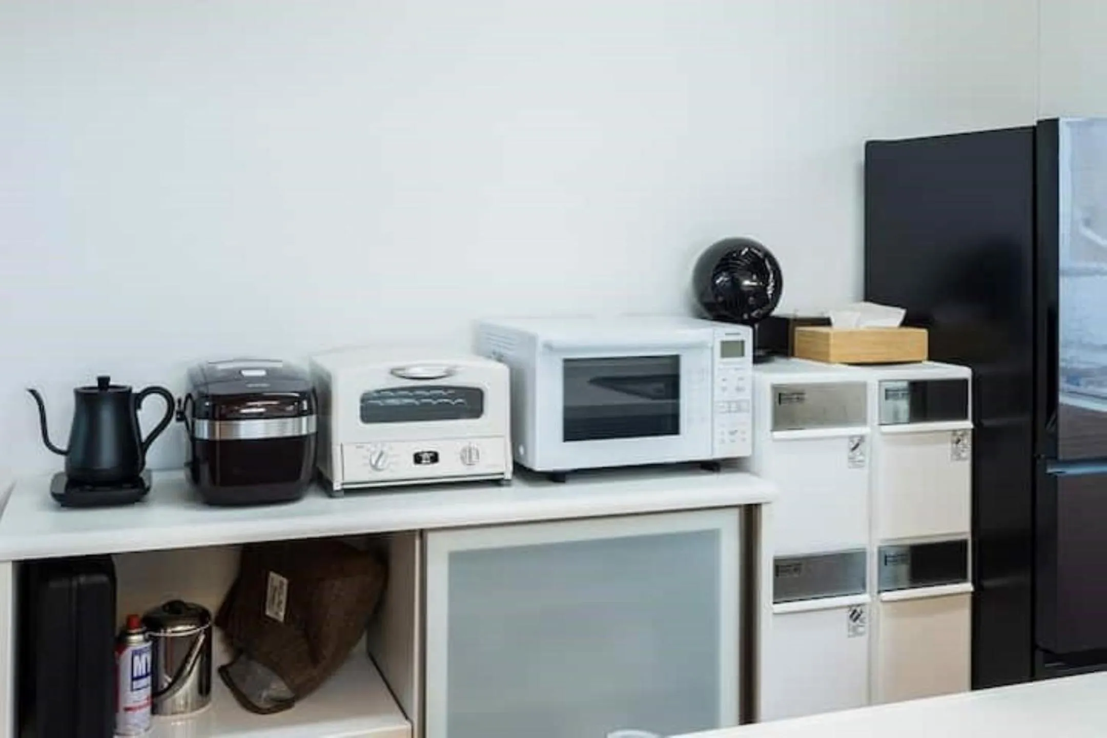 Kitchen or kitchenette in Oceanfront Villa Hale Kahakai プライベートサウナ