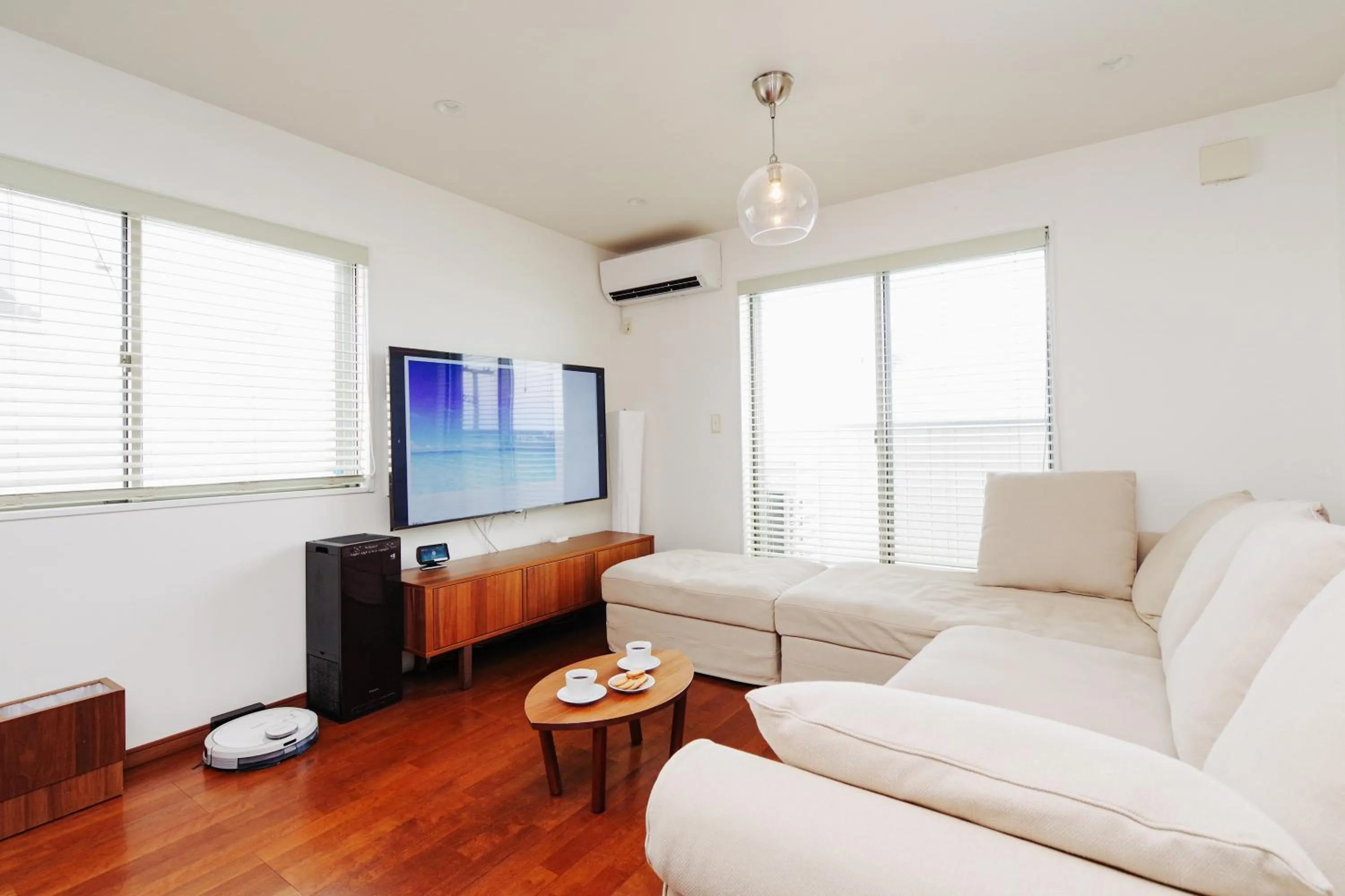 TV and multimedia in Oceanfront Villa Hale Kahakai プライベートサウナ
