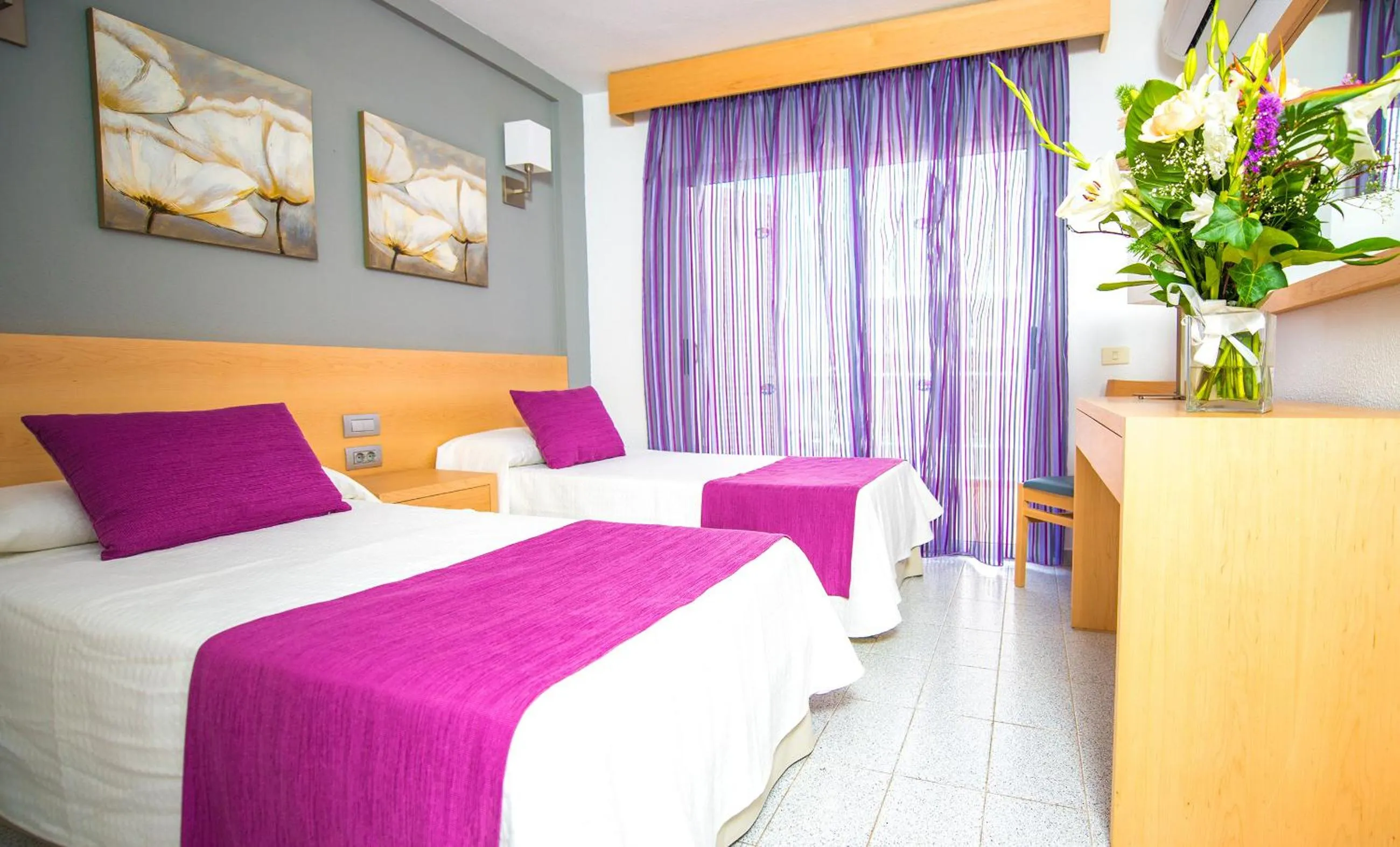 Bedroom, Bed in Ona el Marqués