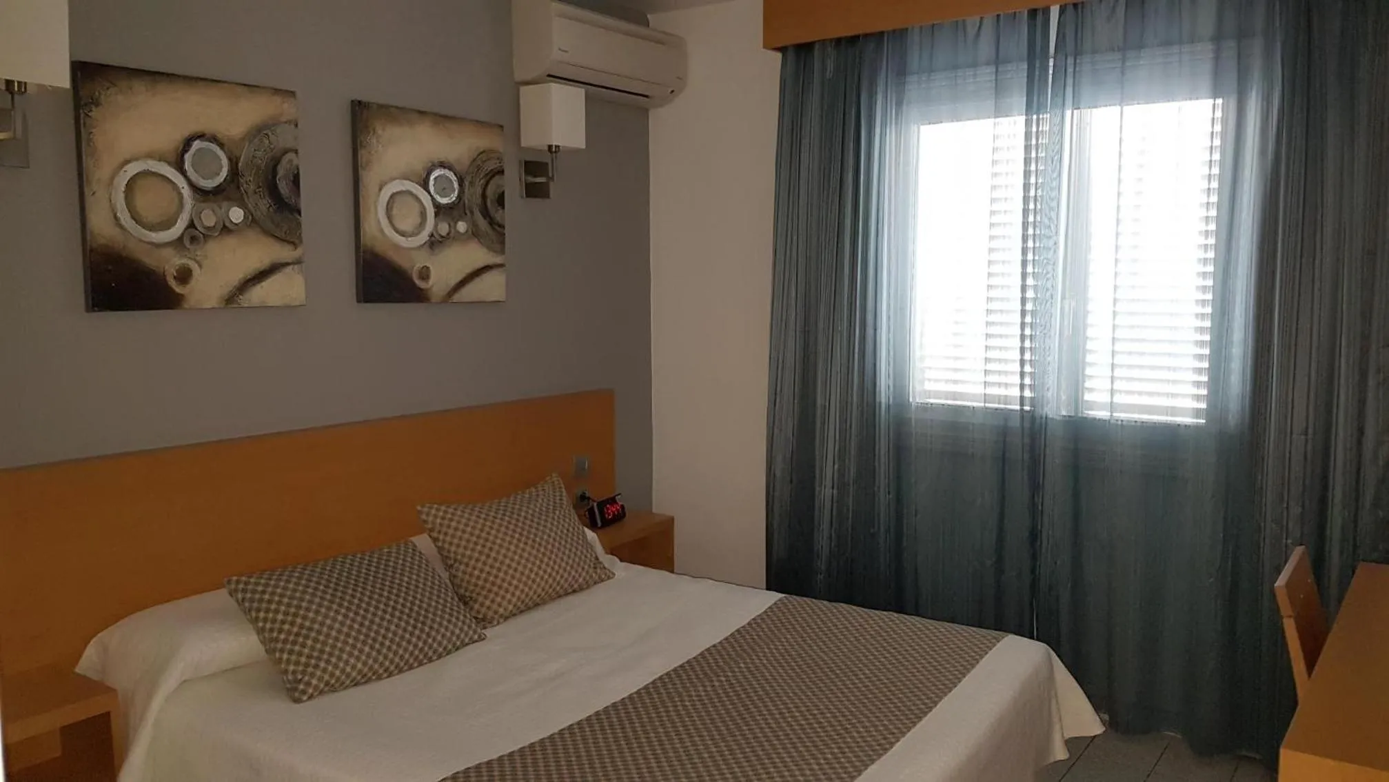 Bedroom, Bed in Ona el Marqués