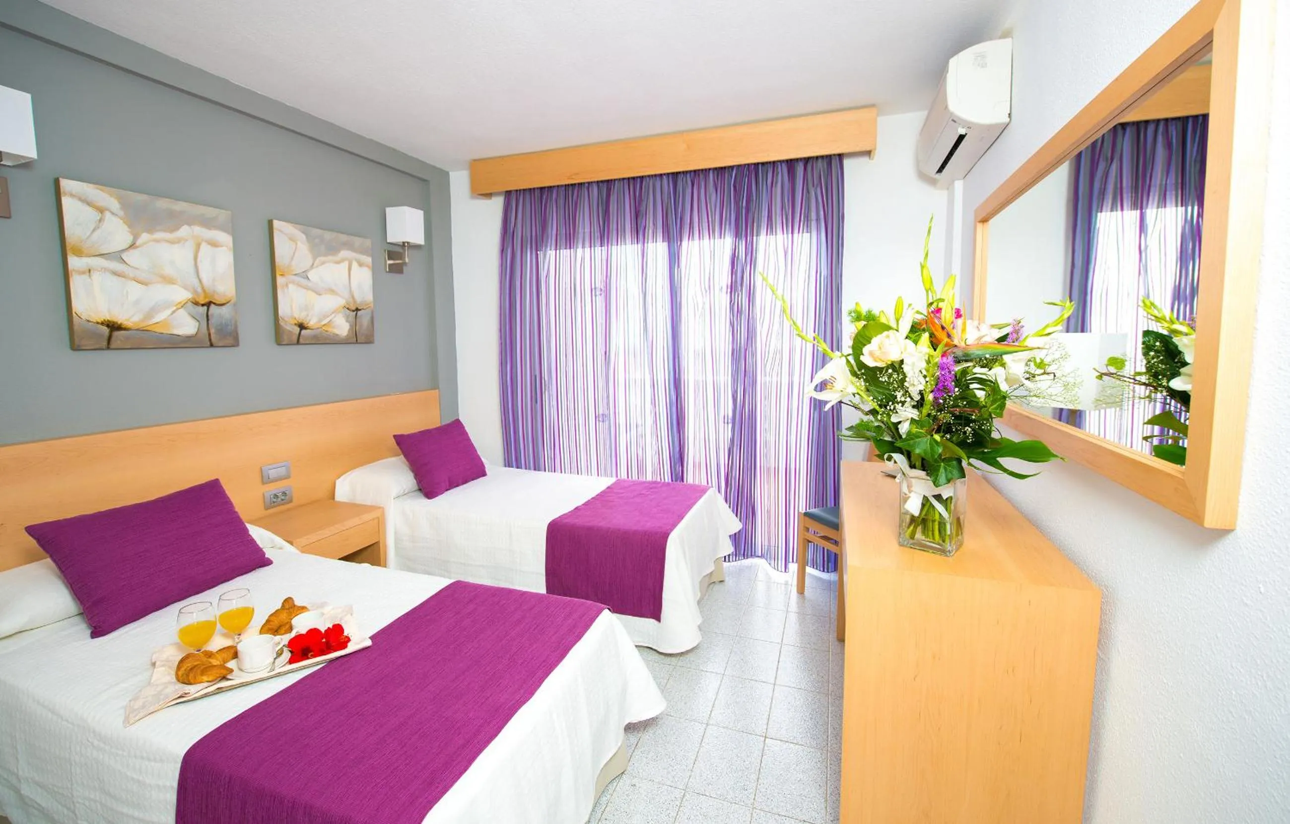 Bedroom, Bed in Ona el Marqués