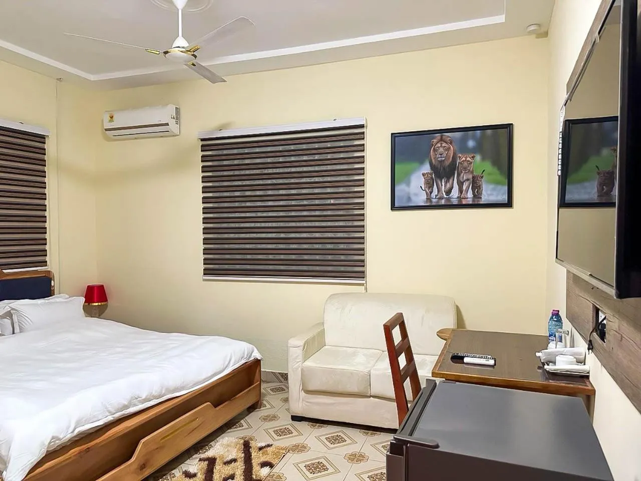 Bed in Senalli Hotel