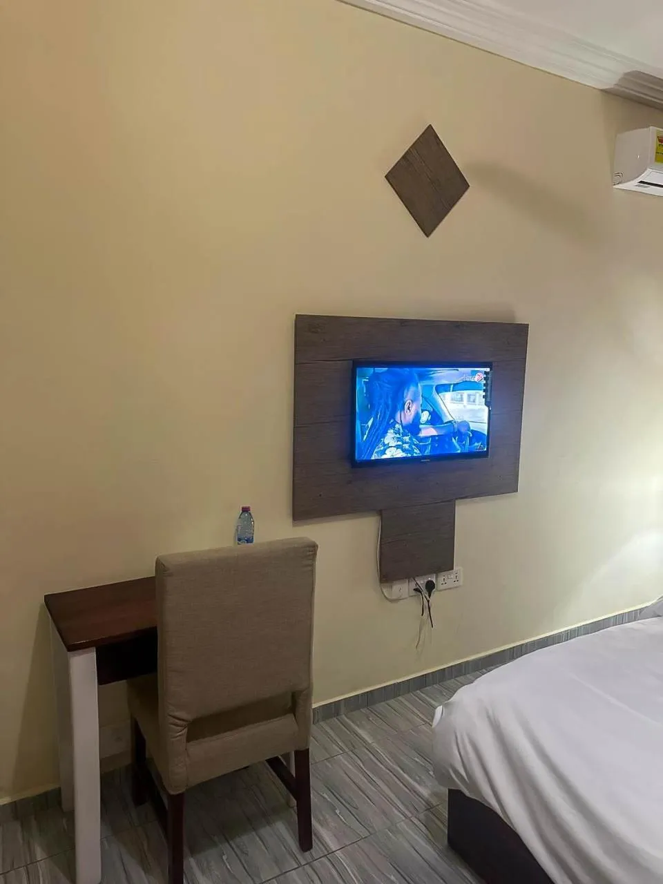 Bed in Senalli Hotel