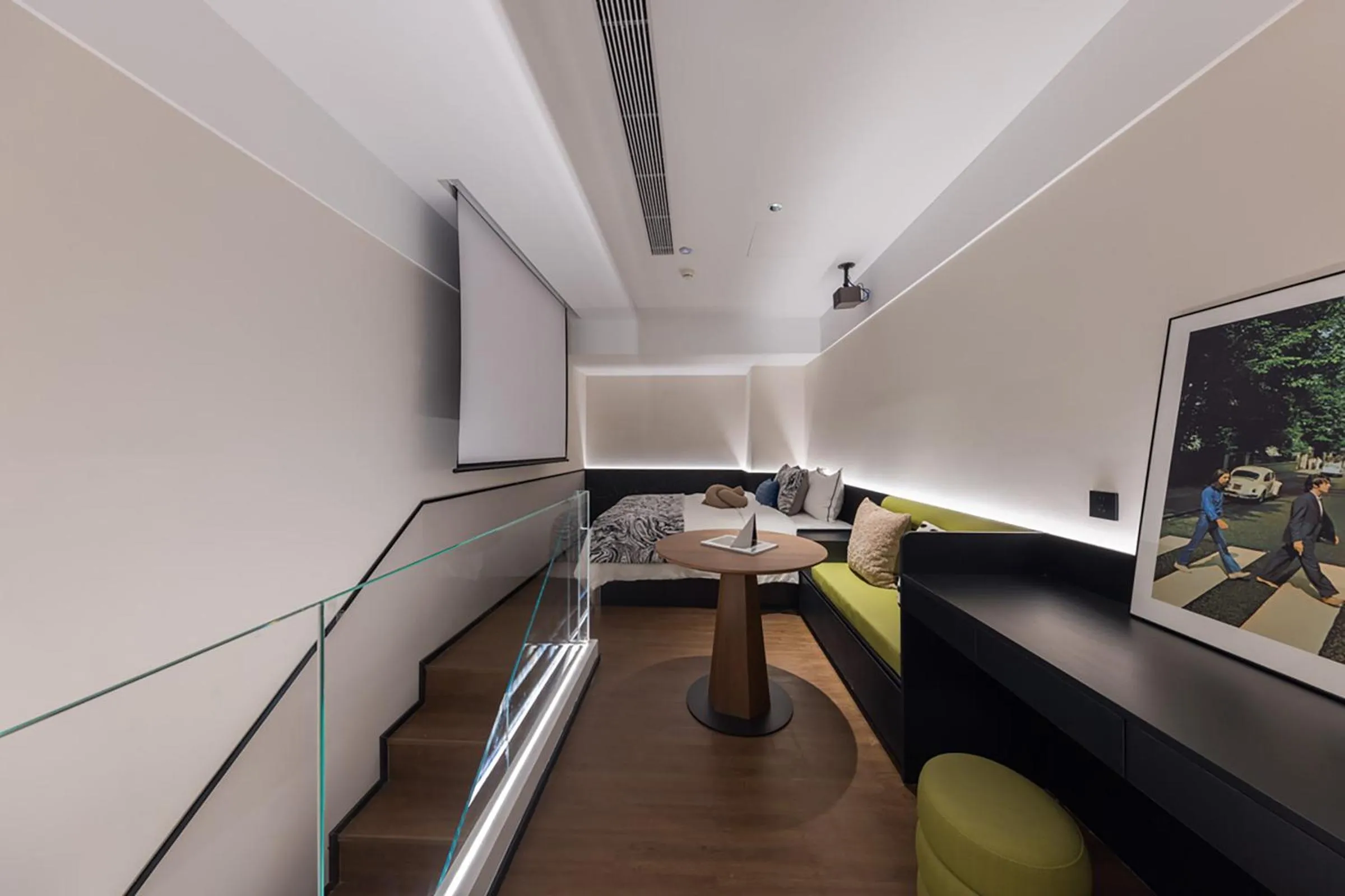 Communal lounge/ TV room in Suisse Place Beijing Jinsong Subway Station