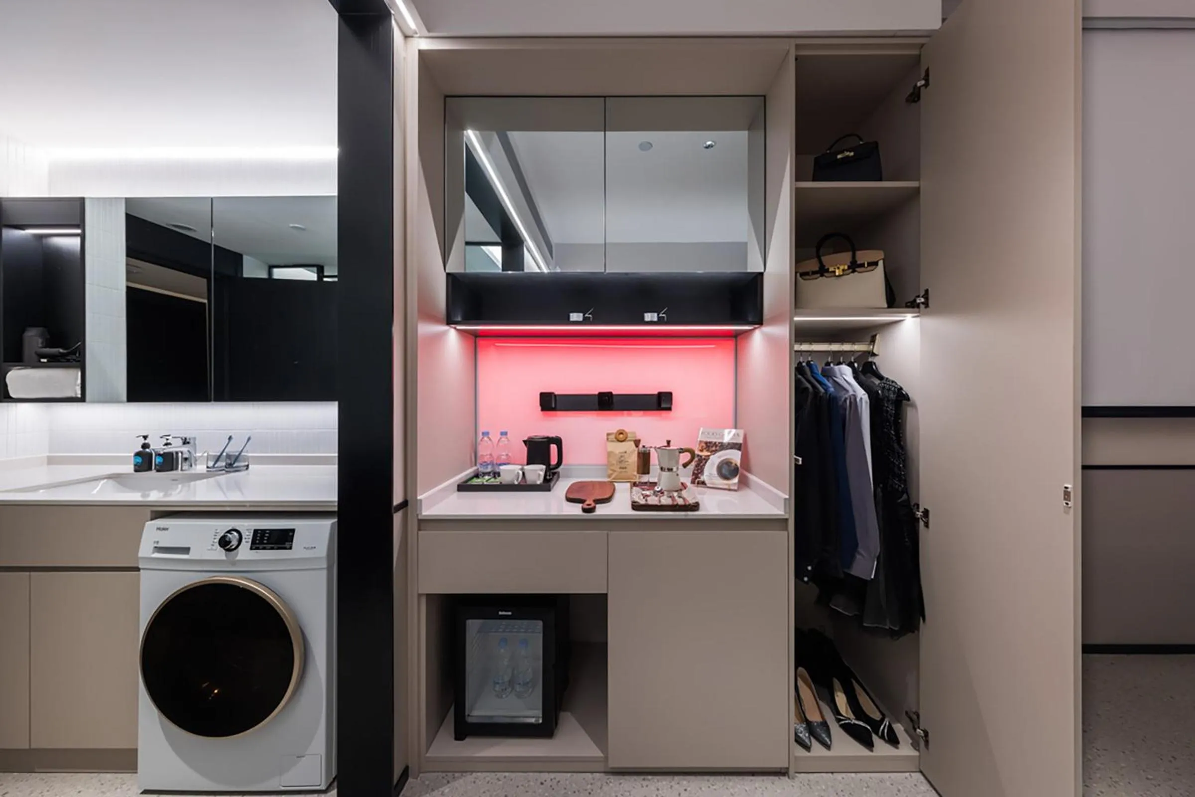 minibar in Suisse Place Beijing Jinsong Subway Station